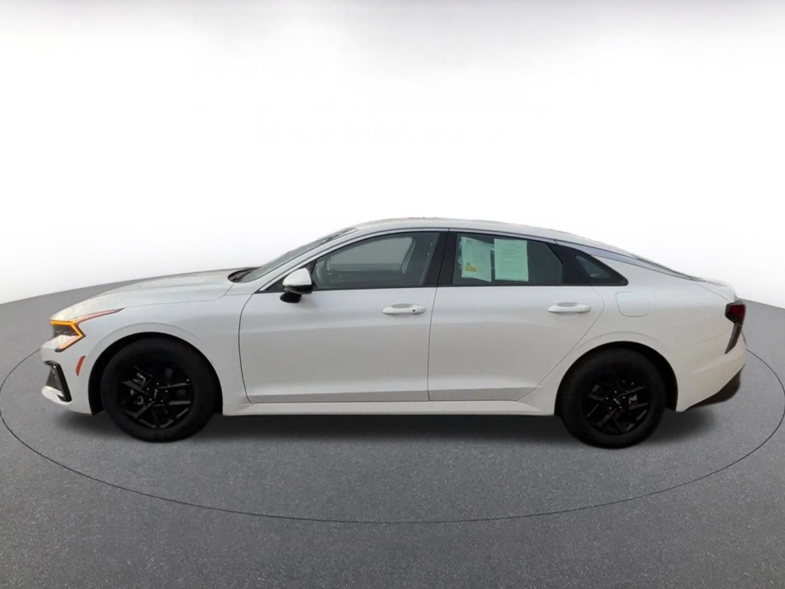 Thumbnail: 2025 Kia K5 - 9