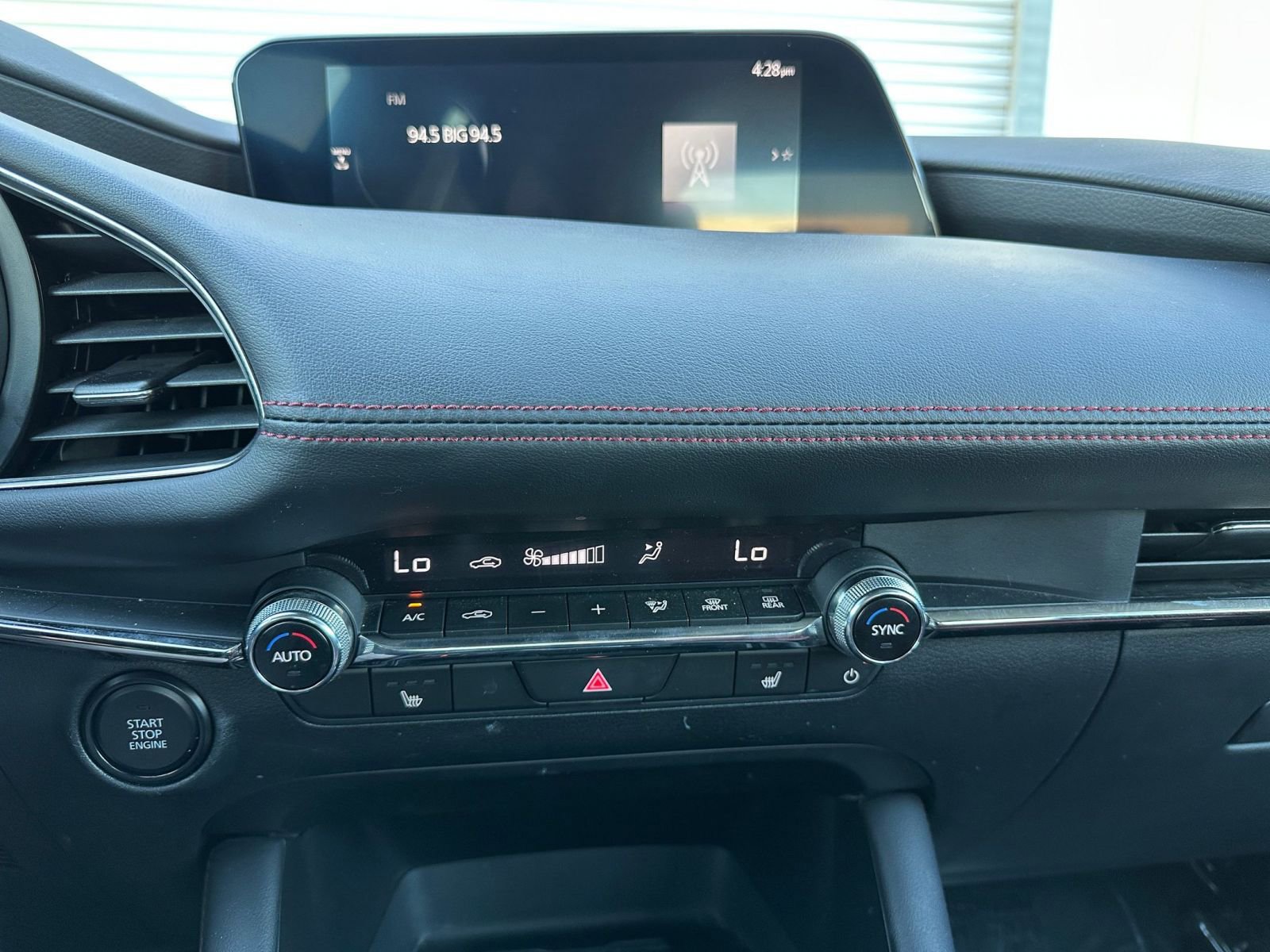 Thumbnail: 2025 Mazda Mazda3 - 18