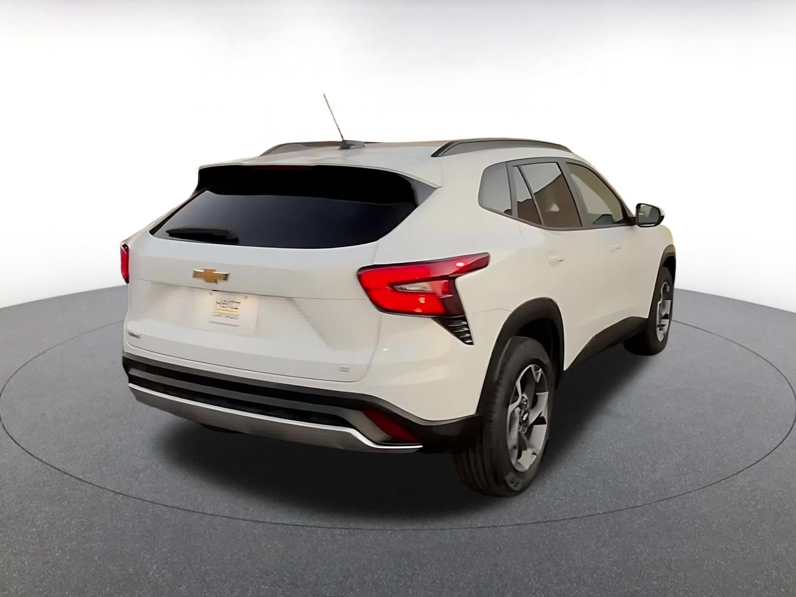 Thumbnail: 2025 Chevrolet Trax - 14