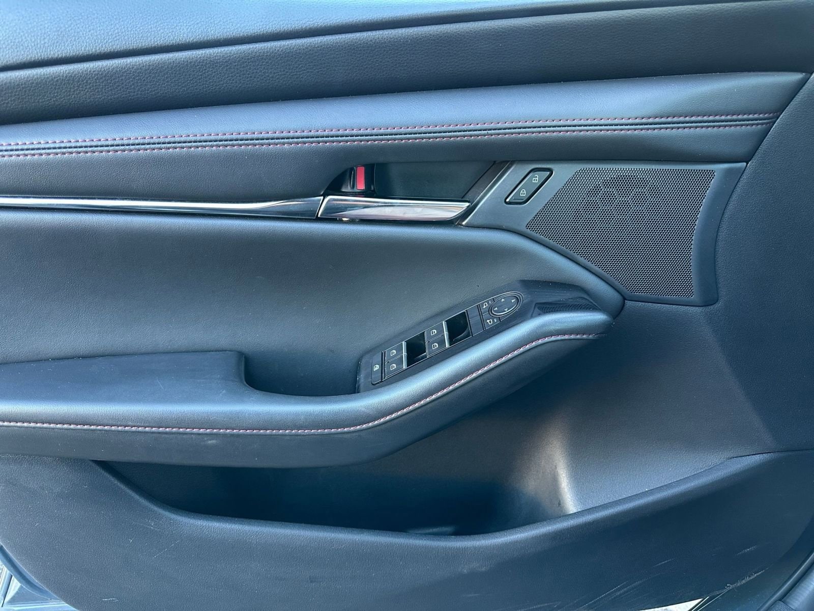 Thumbnail: 2025 Mazda Mazda3 - 20