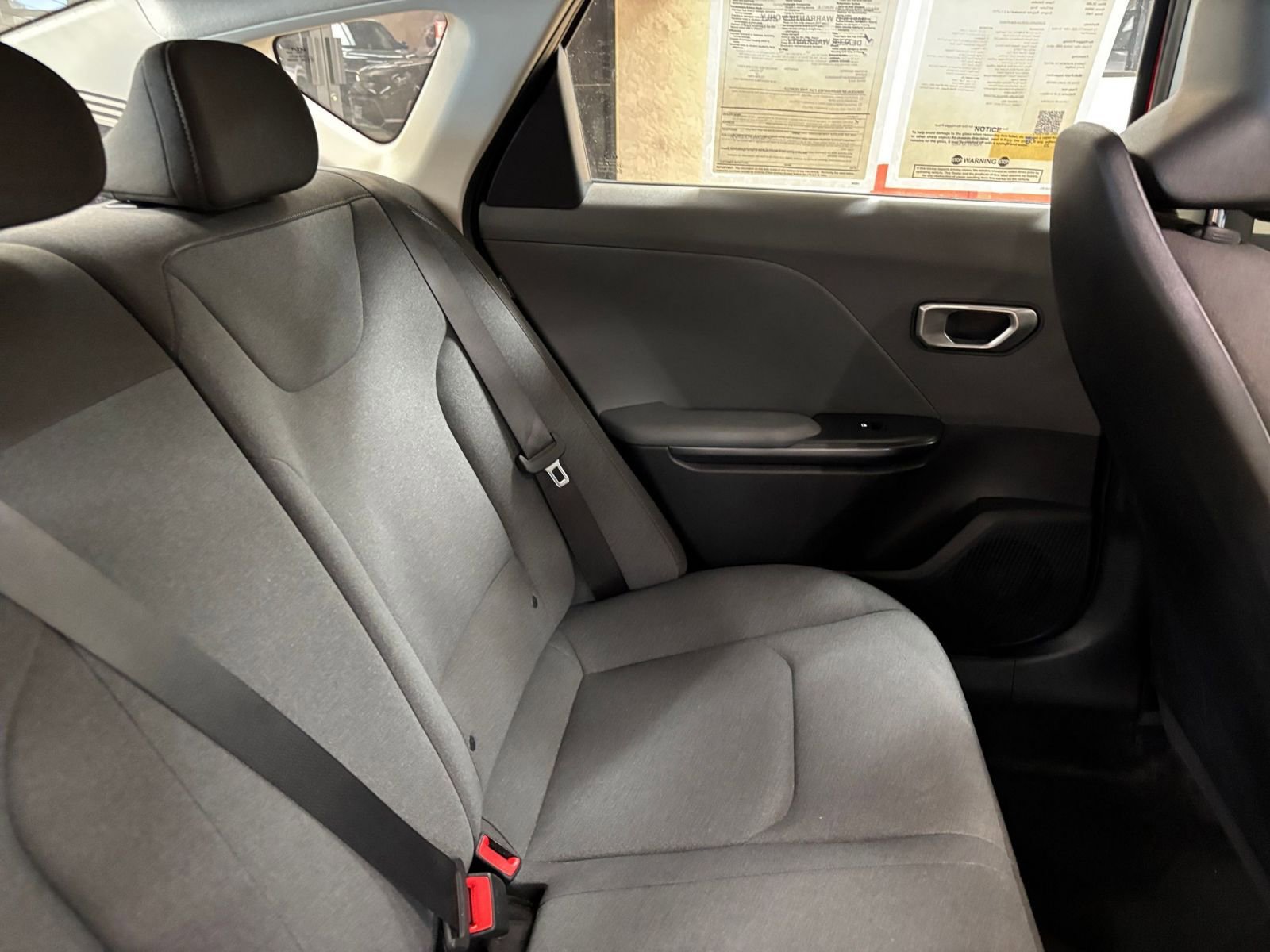 2025 Kia K4 LXS - Photo 36
