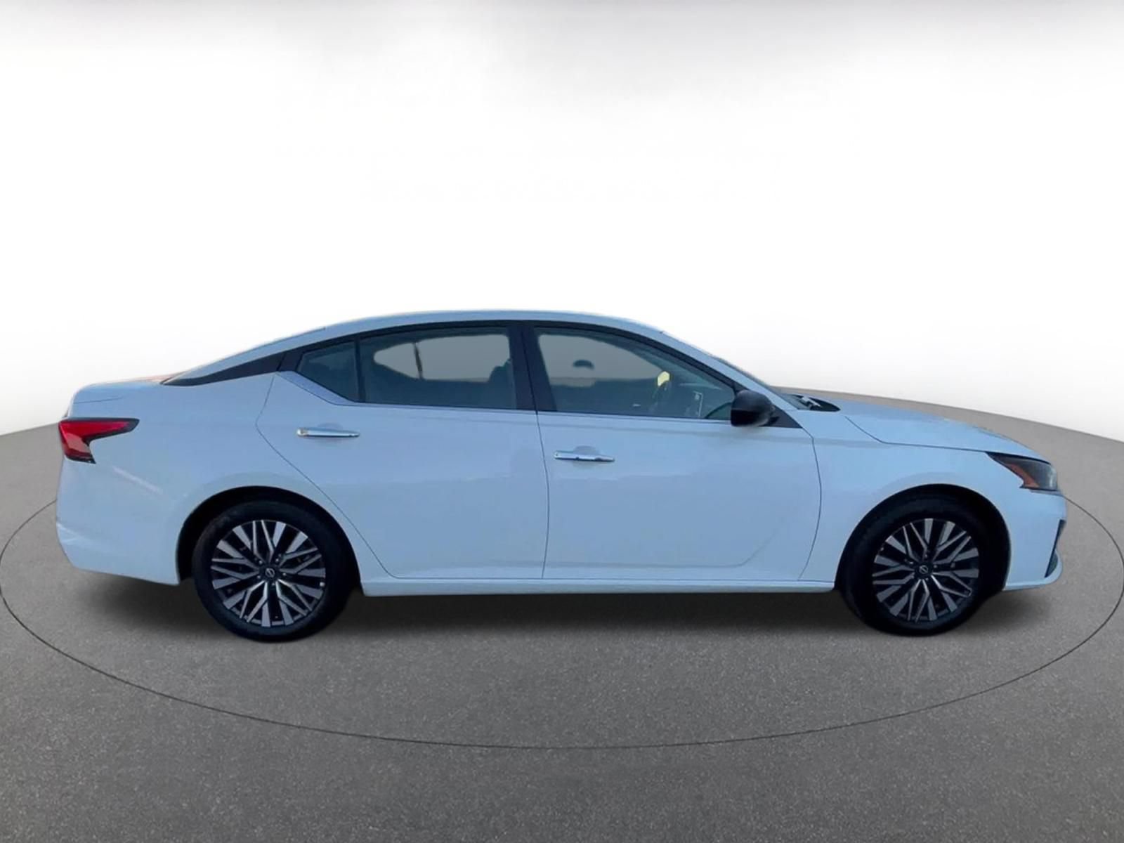 Thumbnail: 2025 Nissan Altima - 16