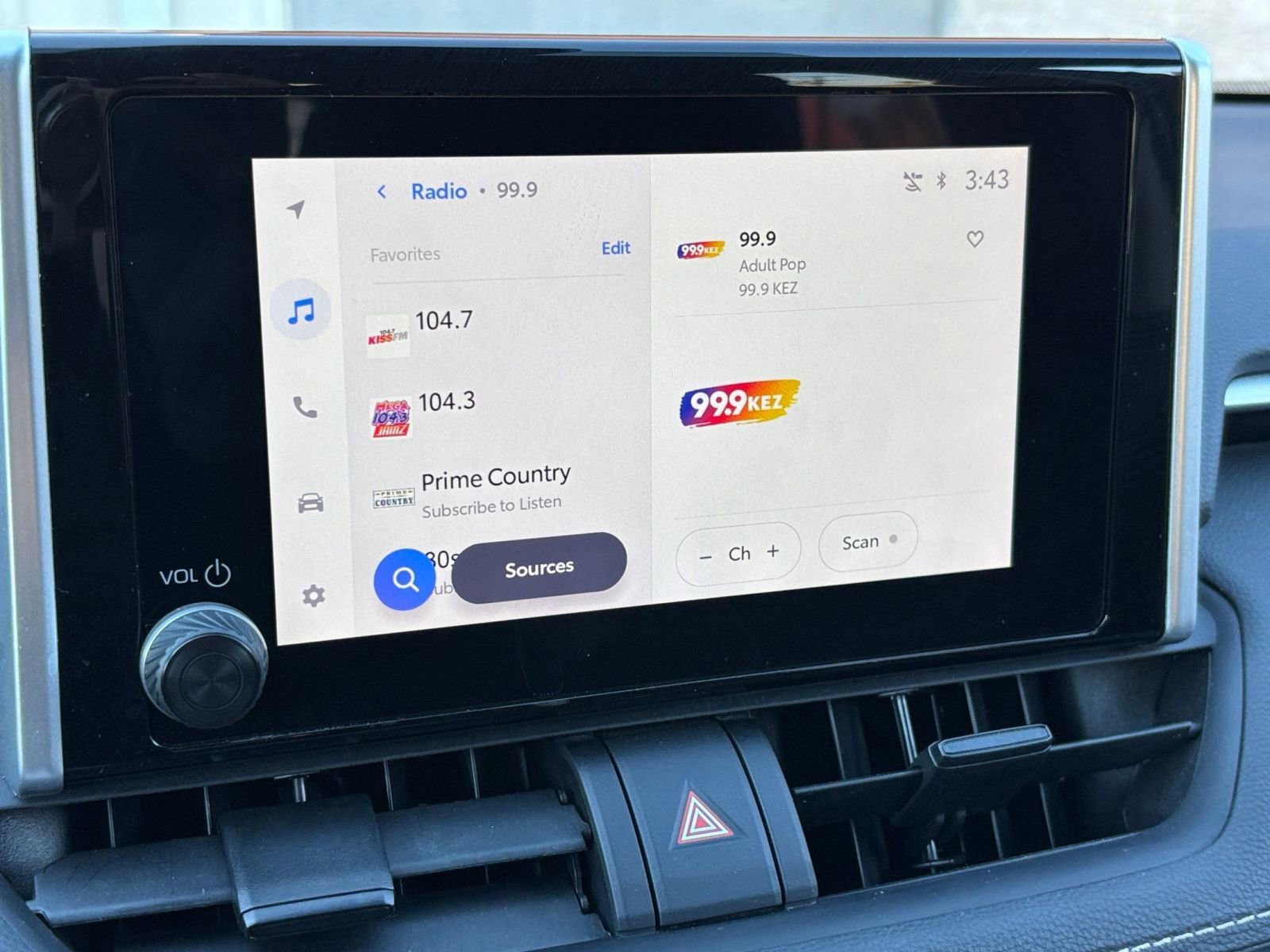 Thumbnail: 2025 Toyota RAV4 - 21