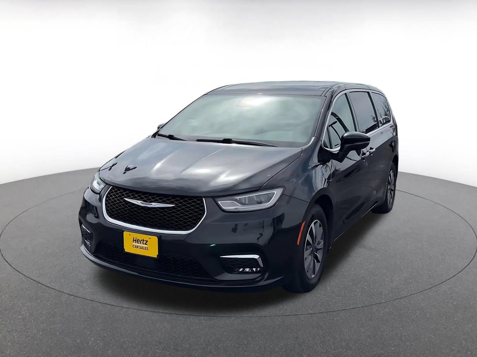 Thumbnail: 2023 Chrysler Pacifica - 7