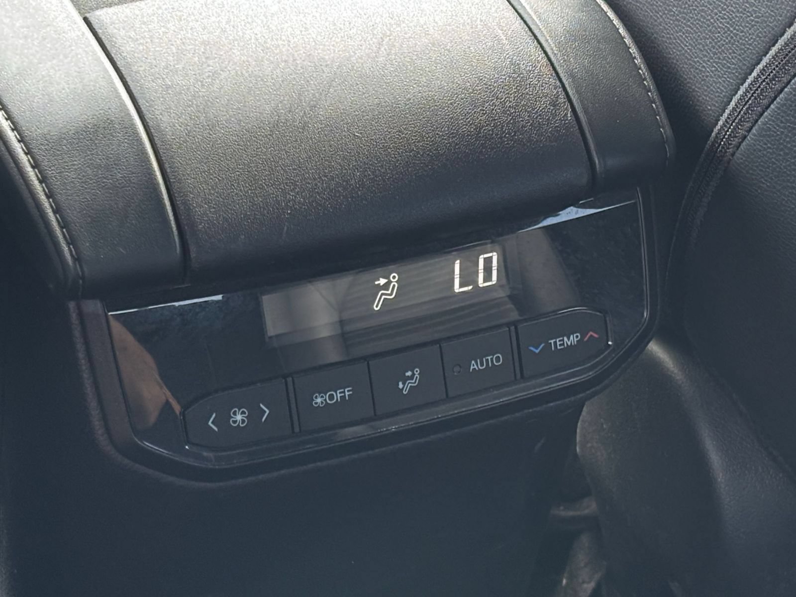 Thumbnail: 2025 Toyota Highlander - 24