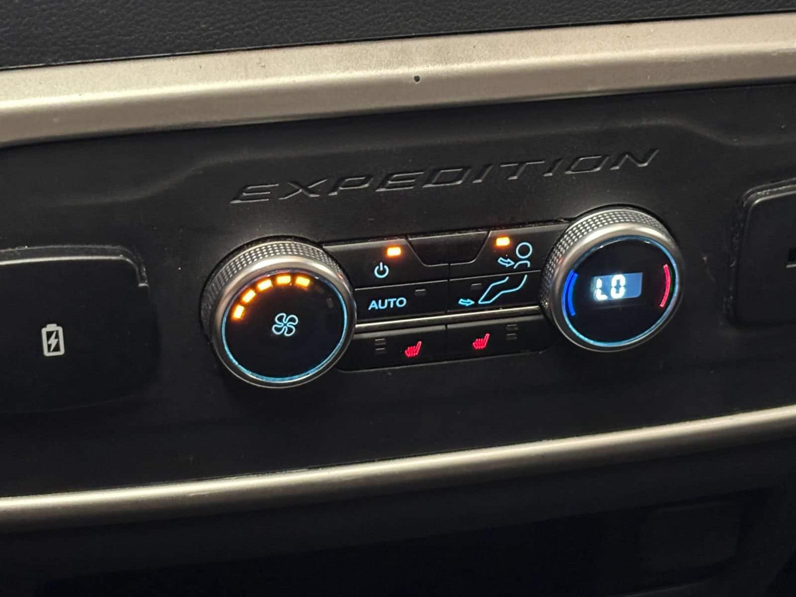 Thumbnail: 2024 Ford Expedition - 25