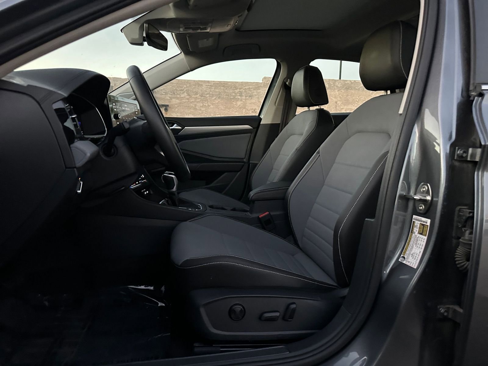 Thumbnail: 2025 Volkswagen Jetta - 27