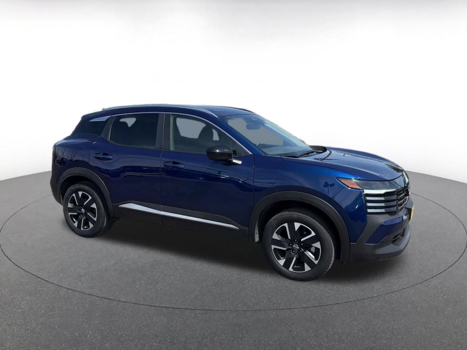 Thumbnail: 2026 Nissan Kicks - 2