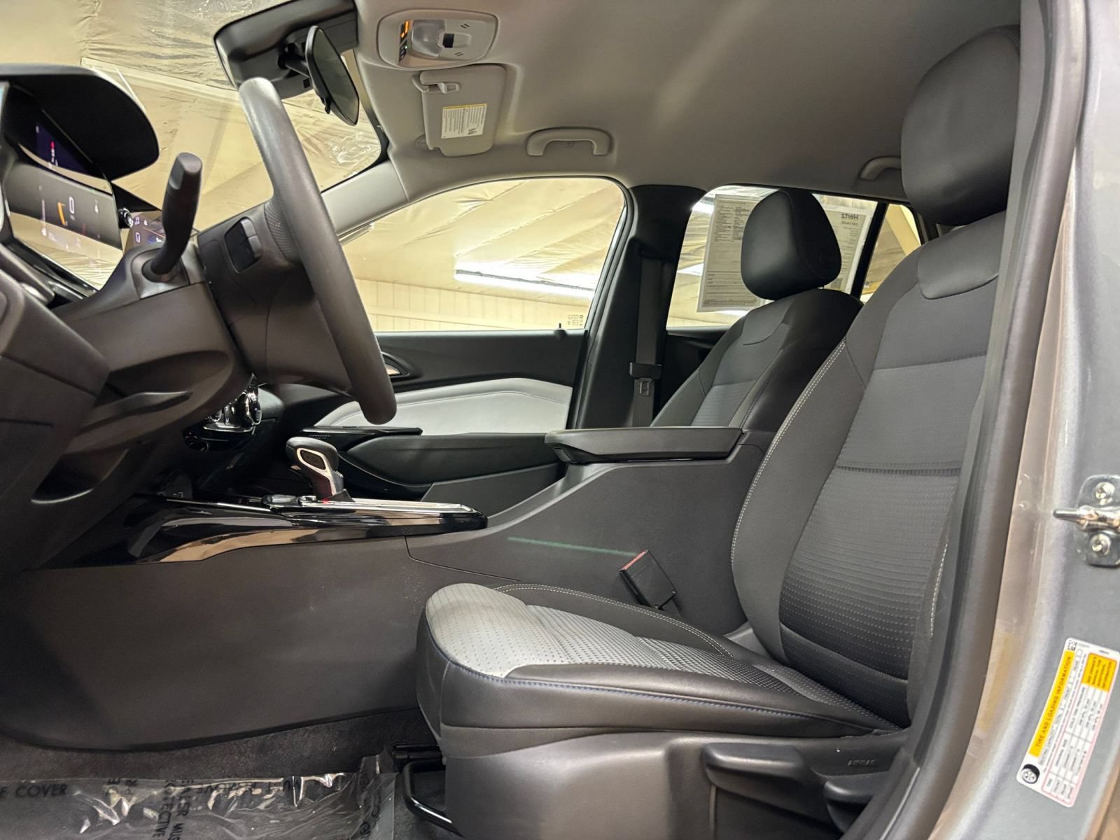Thumbnail: 2025 Chevrolet Trax - 25