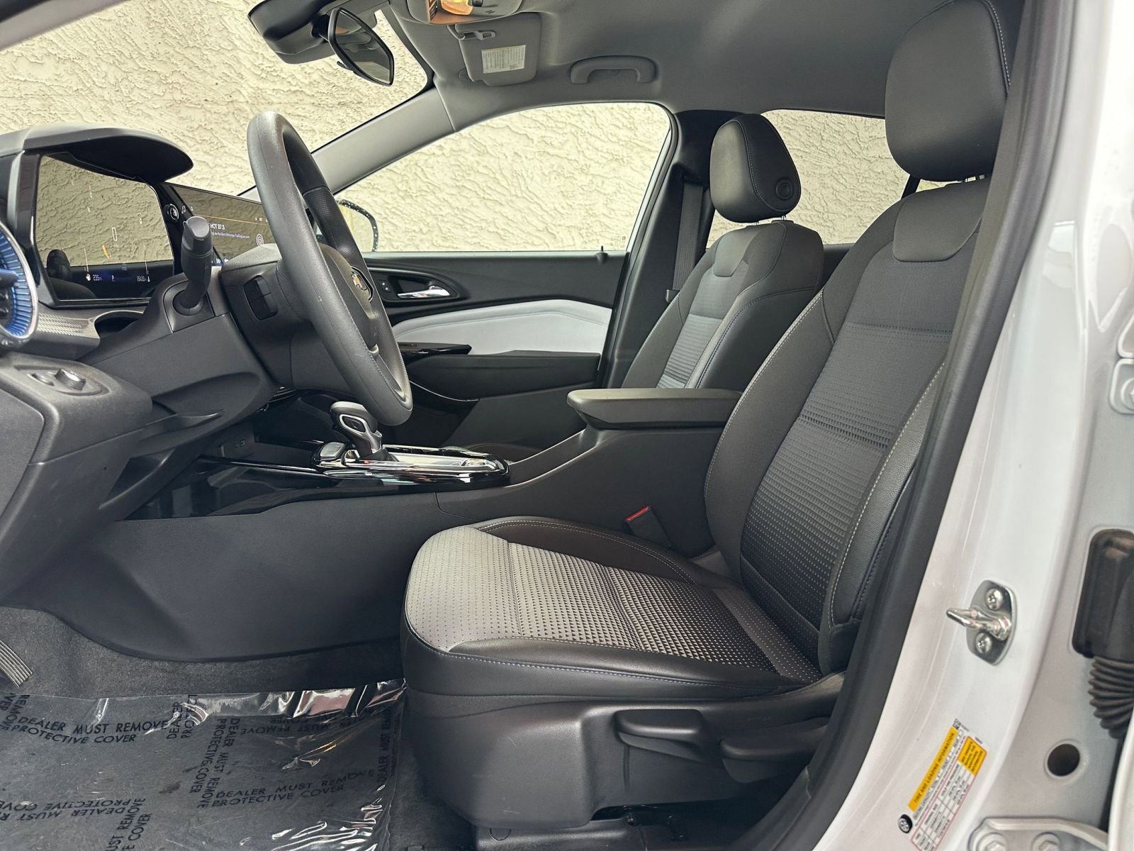 Thumbnail: 2025 Chevrolet Trax - 24