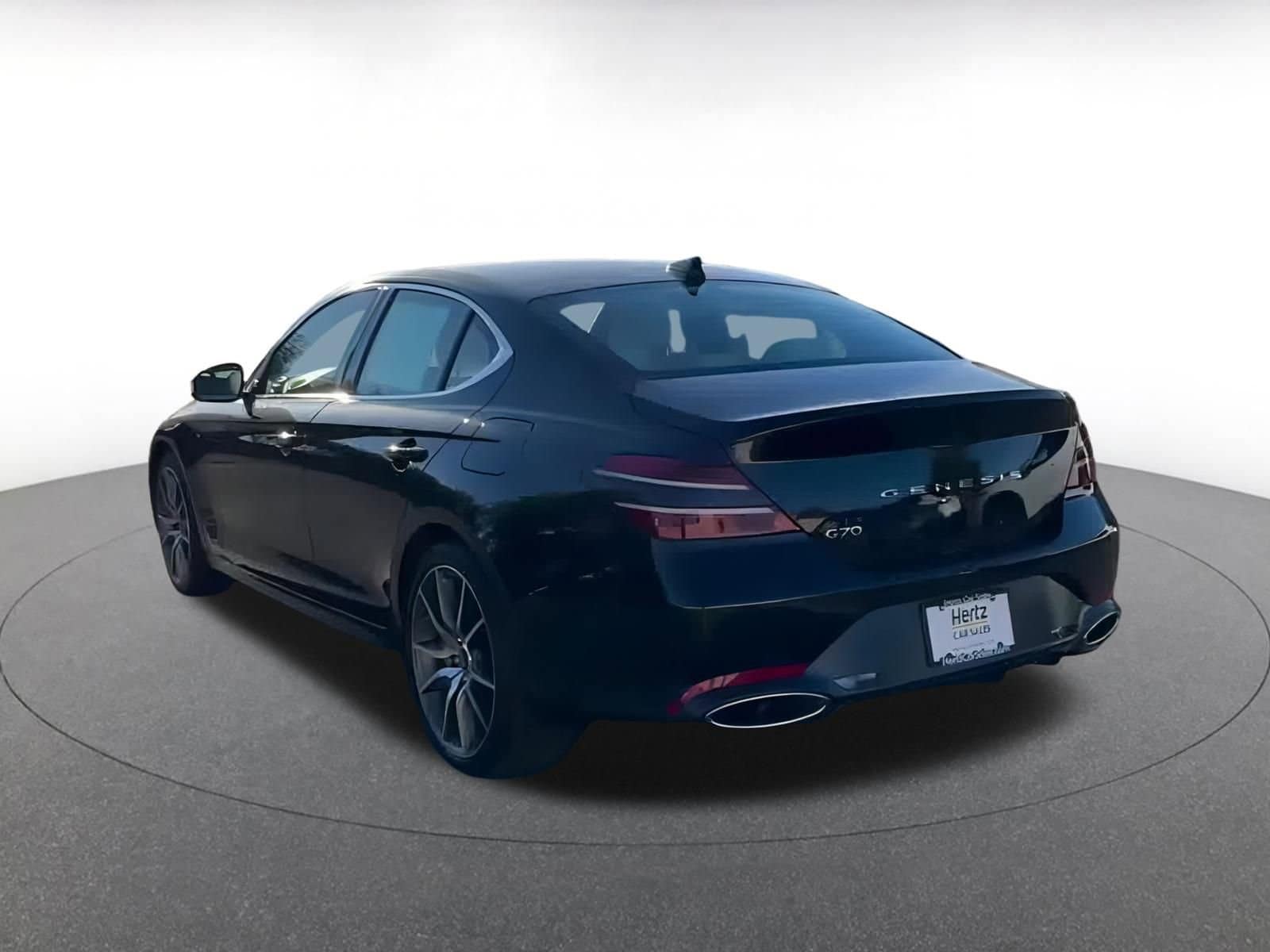 Thumbnail: 2025 Genesis G70 - 10