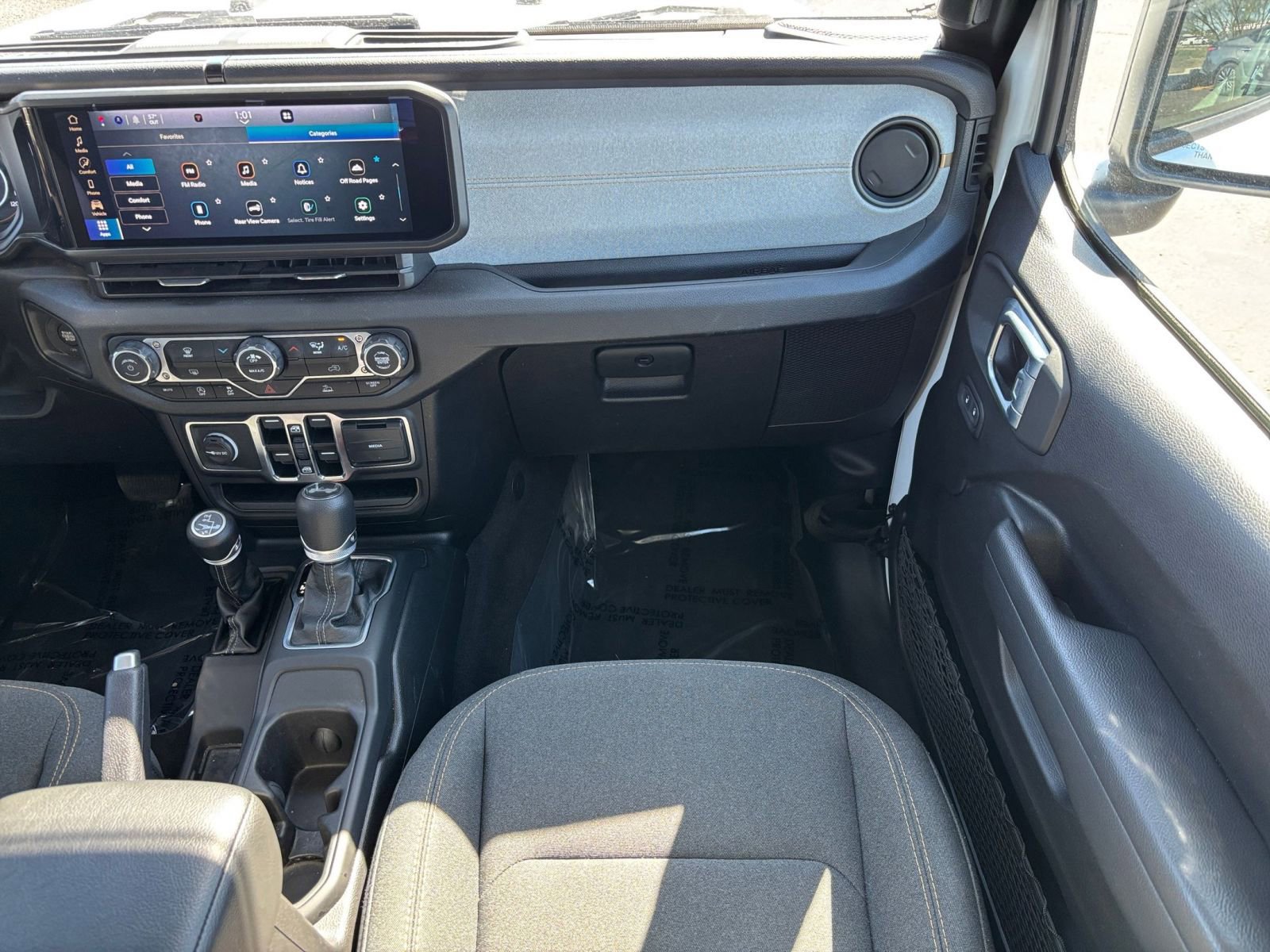 Thumbnail: 2025 Jeep Wrangler - 34