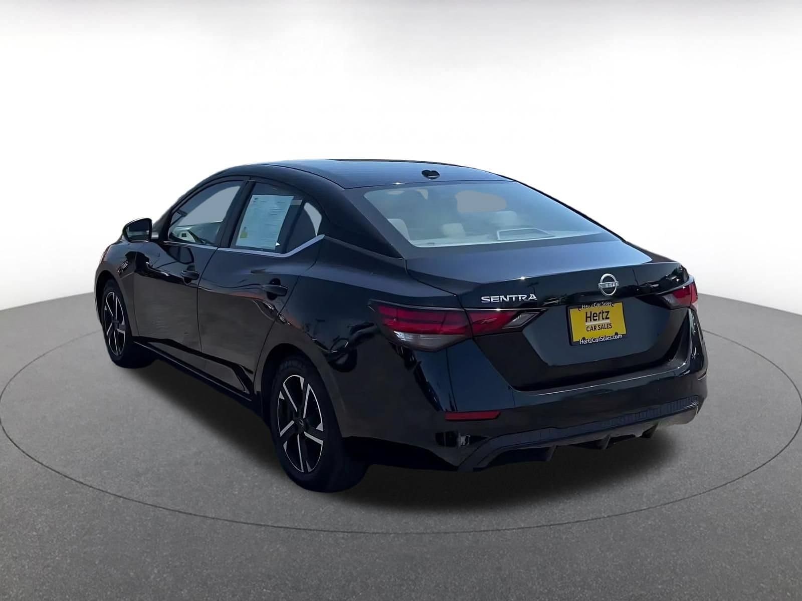 Thumbnail: 2025 Nissan Sentra - 9