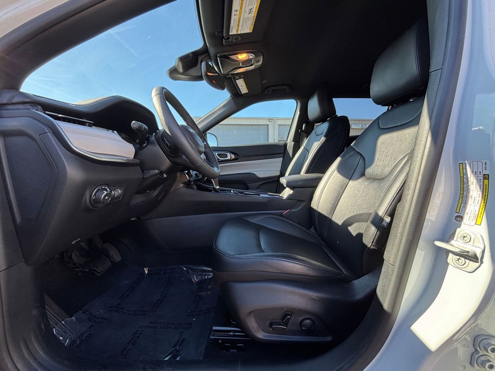 Thumbnail: 2025 Jeep Compass - 27