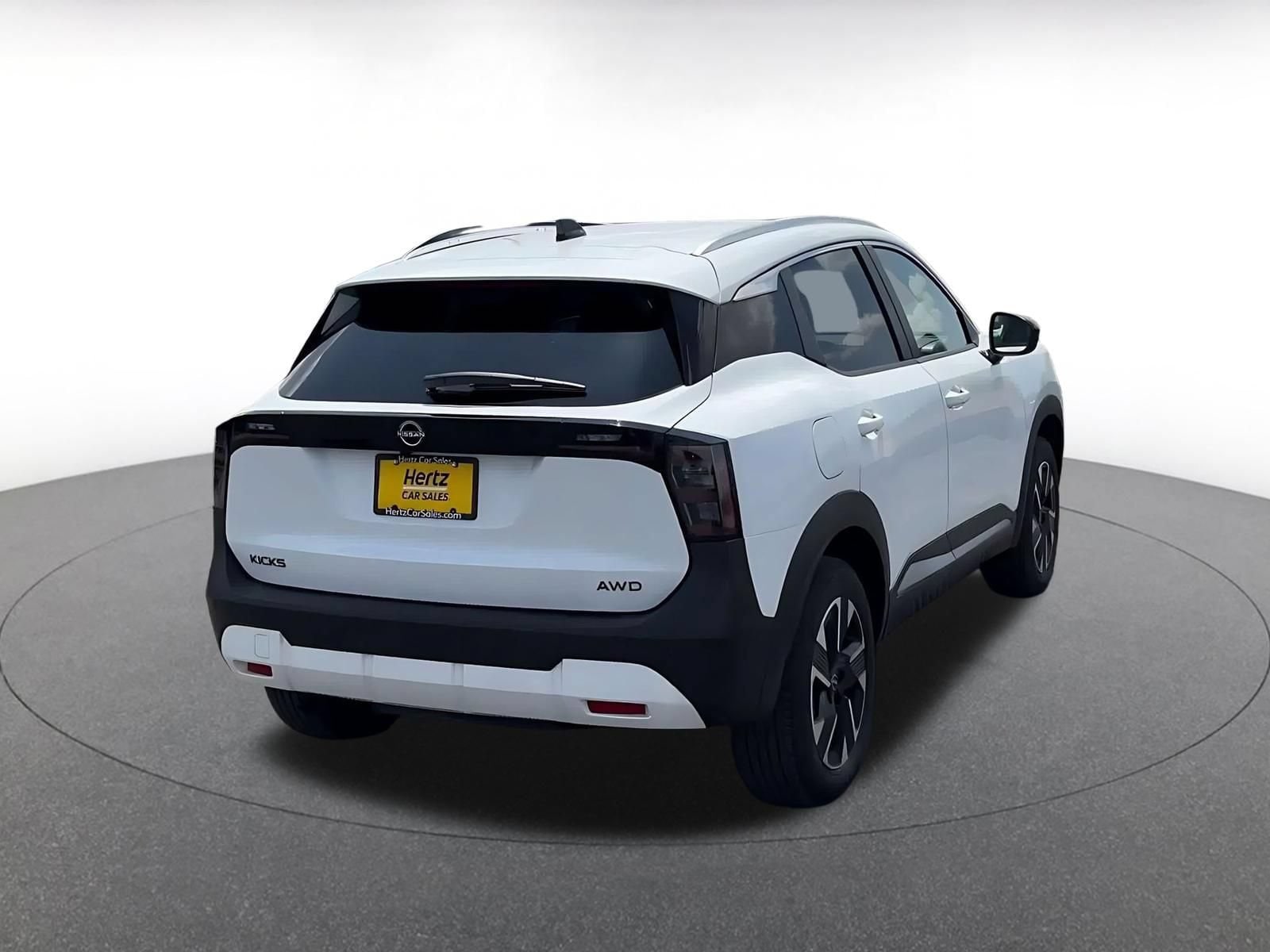 Thumbnail: 2026 Nissan Kicks - 11