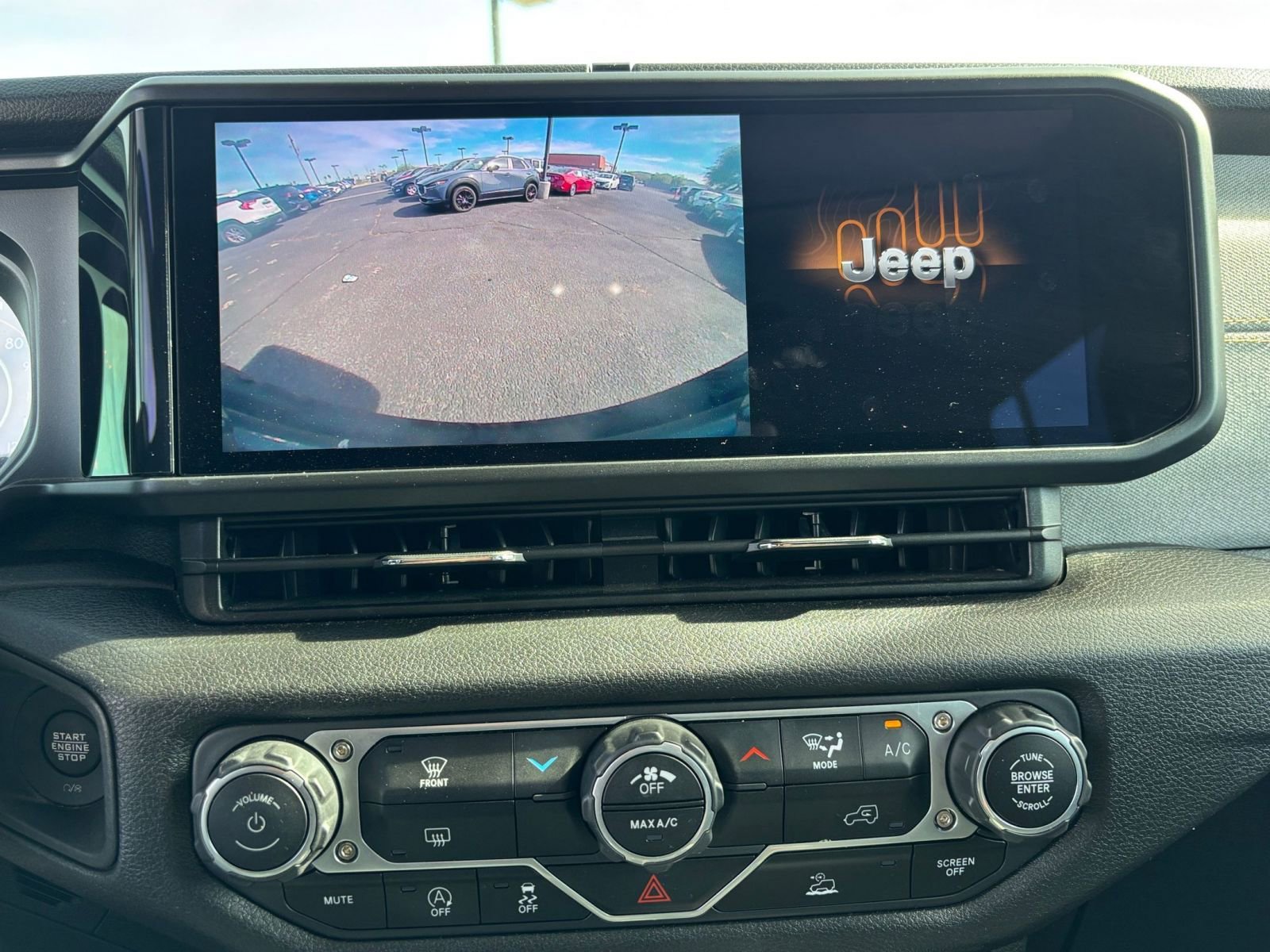 Thumbnail: 2025 Jeep Wrangler - 23