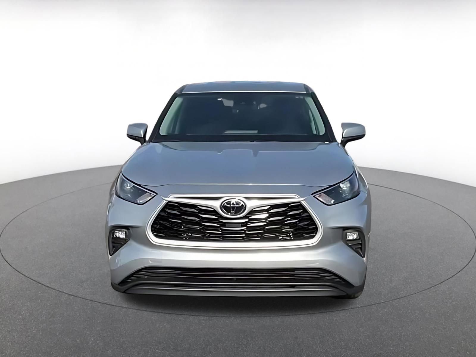 Thumbnail: 2025 Toyota Highlander - 4