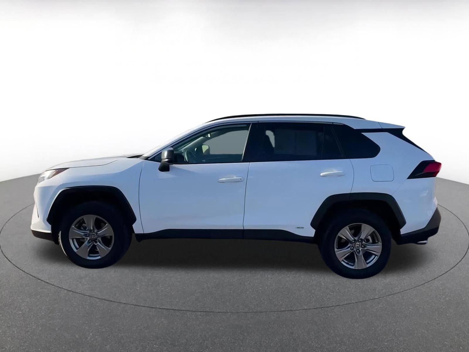 Thumbnail: 2025 Toyota RAV4 - 9