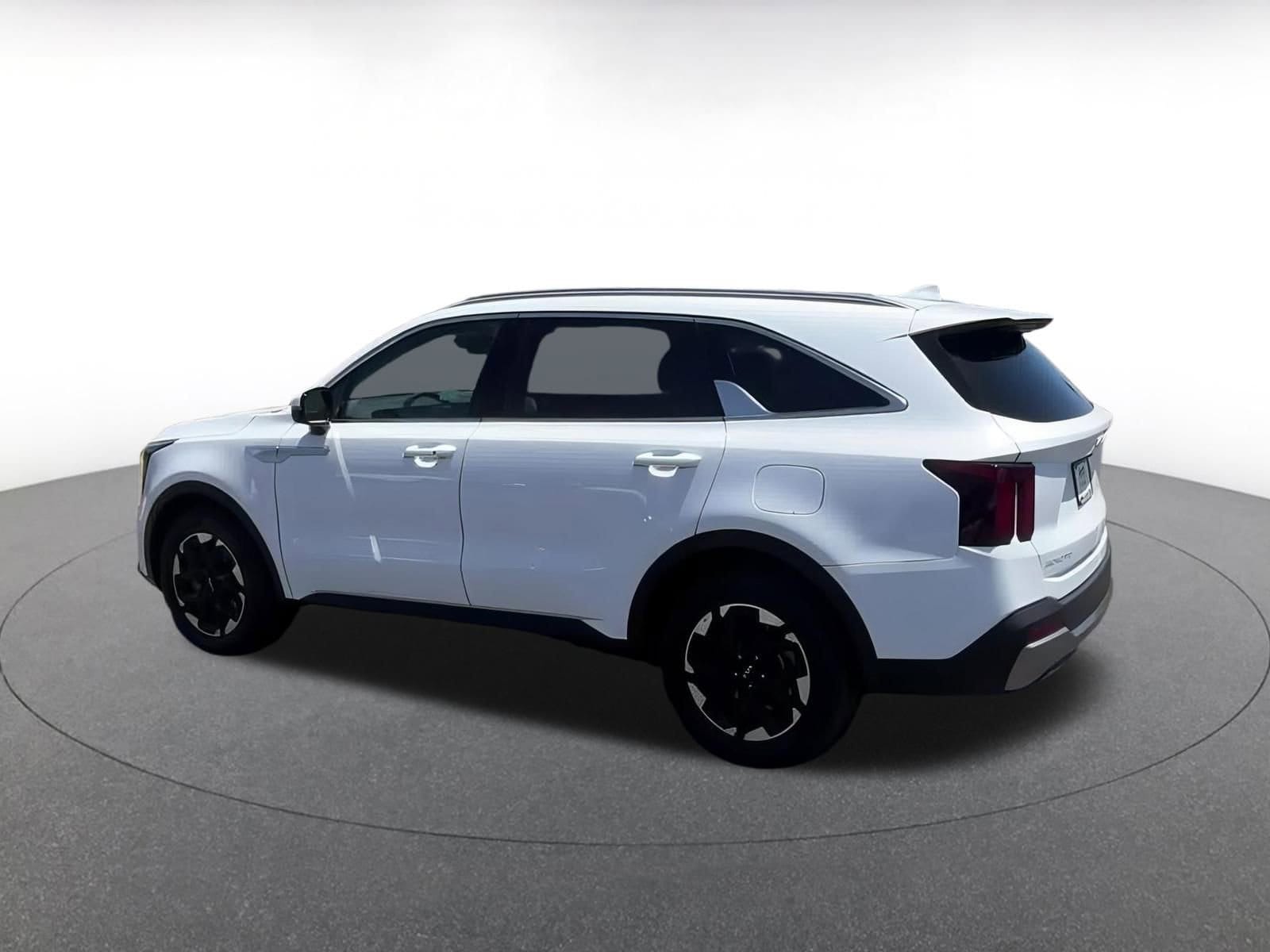 Thumbnail: 2024 Kia Sorento - 11