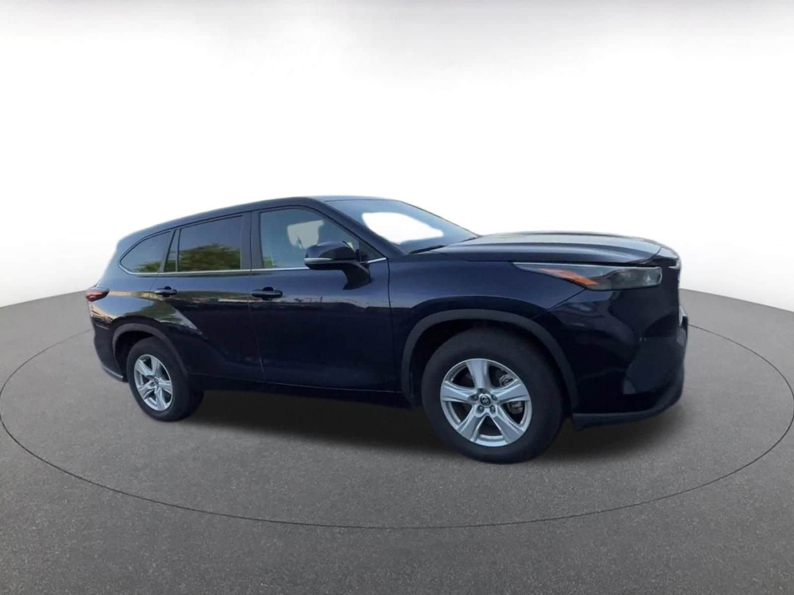 Thumbnail: 2025 Toyota Highlander - 2