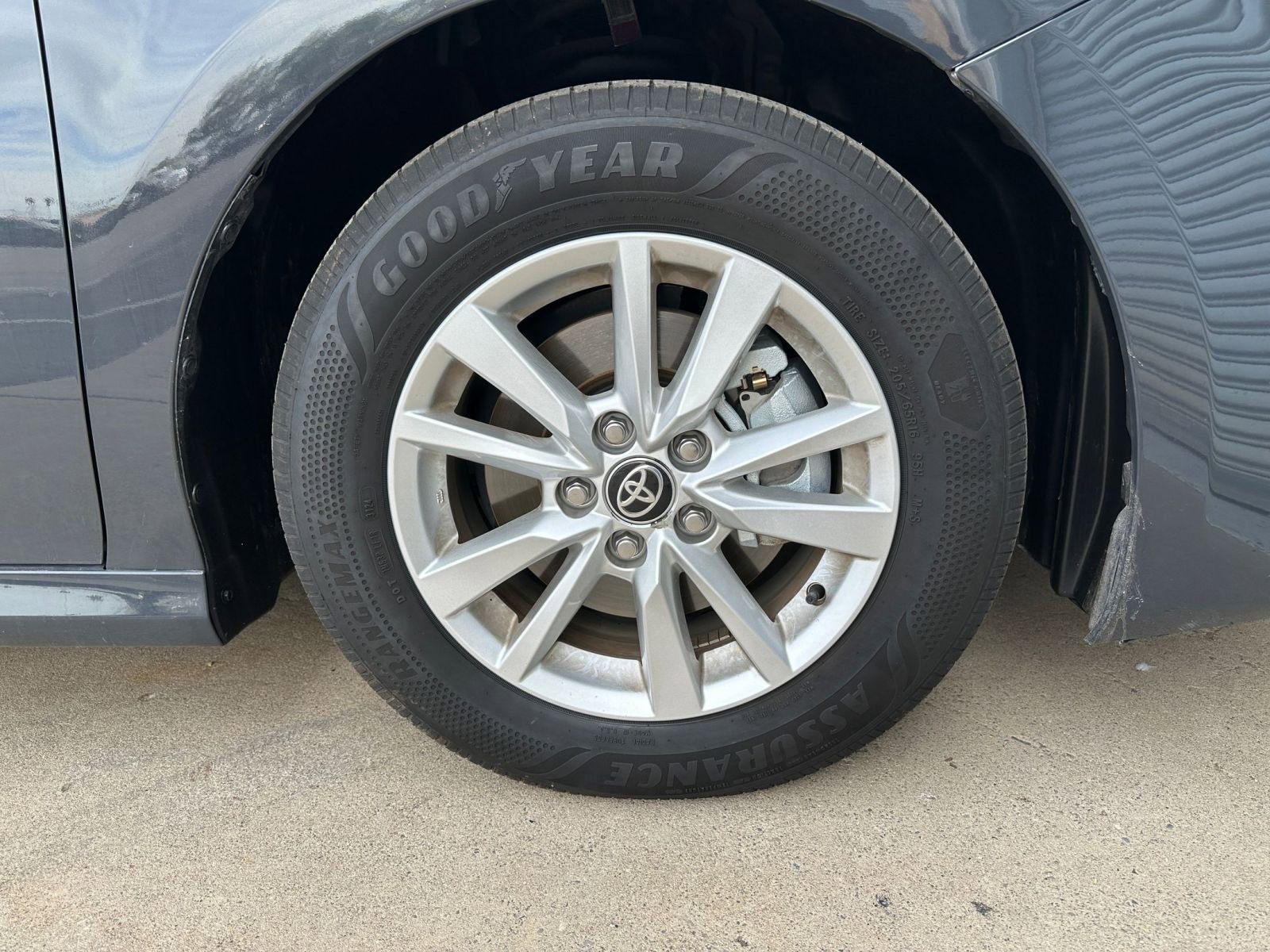 Thumbnail: 2025 Toyota Camry - 29