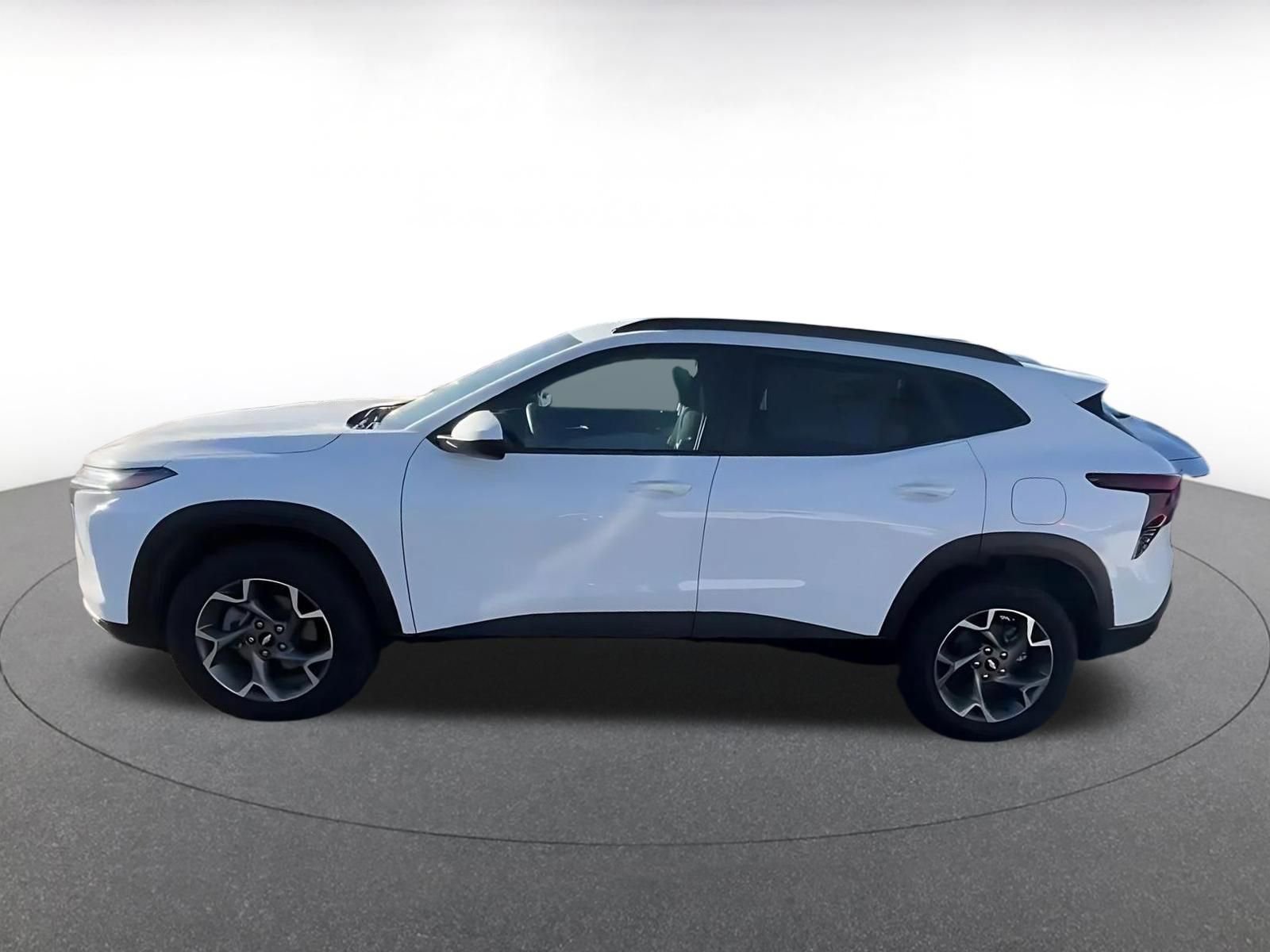 Thumbnail: 2025 Chevrolet Trax - 9