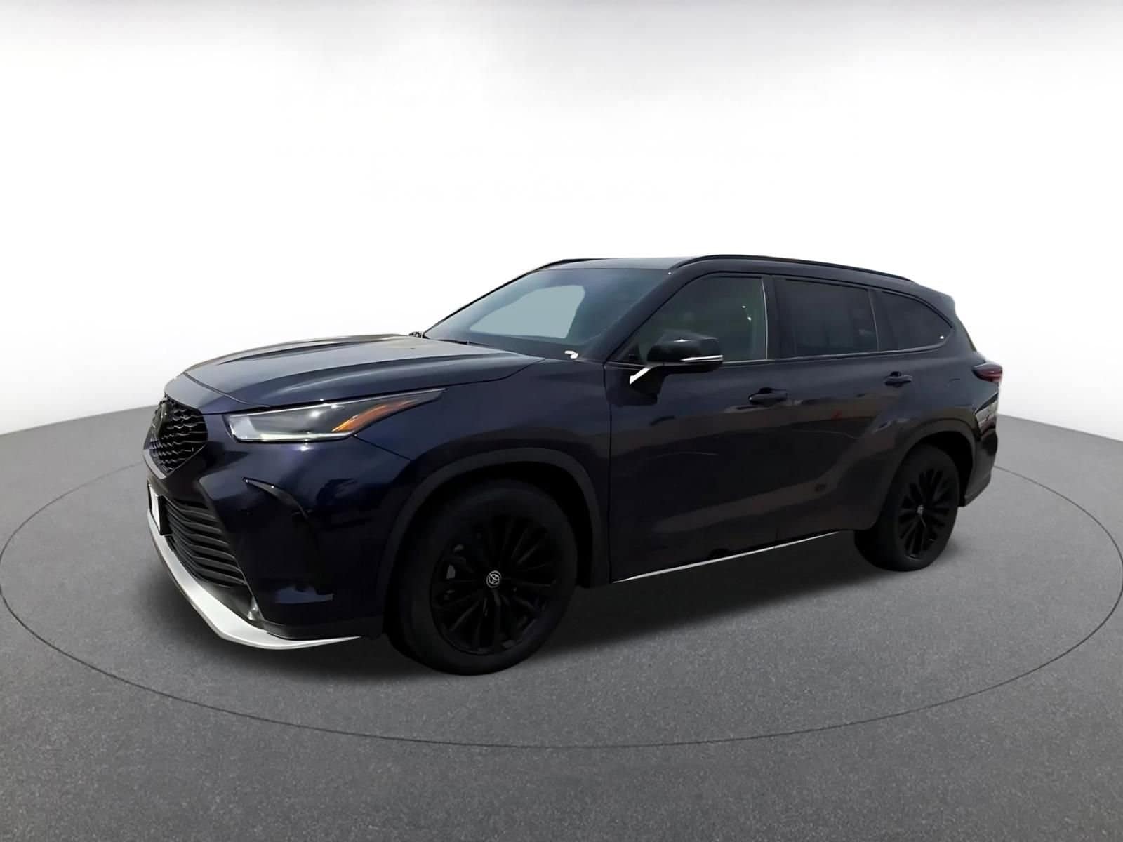 Thumbnail: 2024 Toyota Highlander - 8