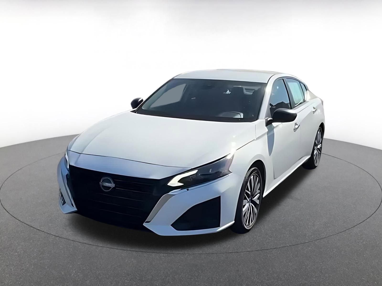 Thumbnail: 2025 Nissan Altima - 4