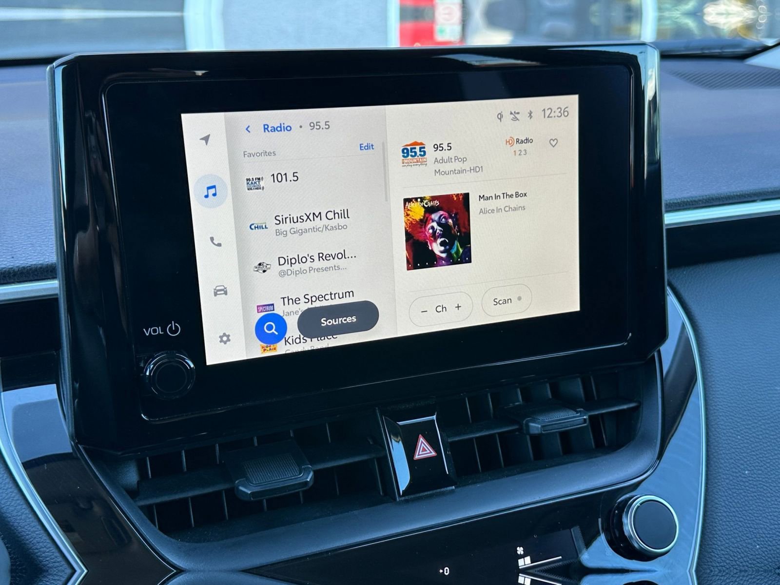 Thumbnail: 2025 Toyota Corolla Cross - 21