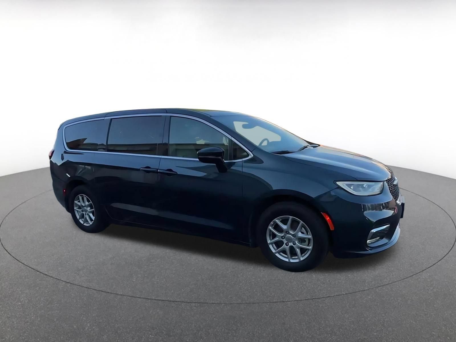 Thumbnail: 2025 Chrysler Pacifica - 2
