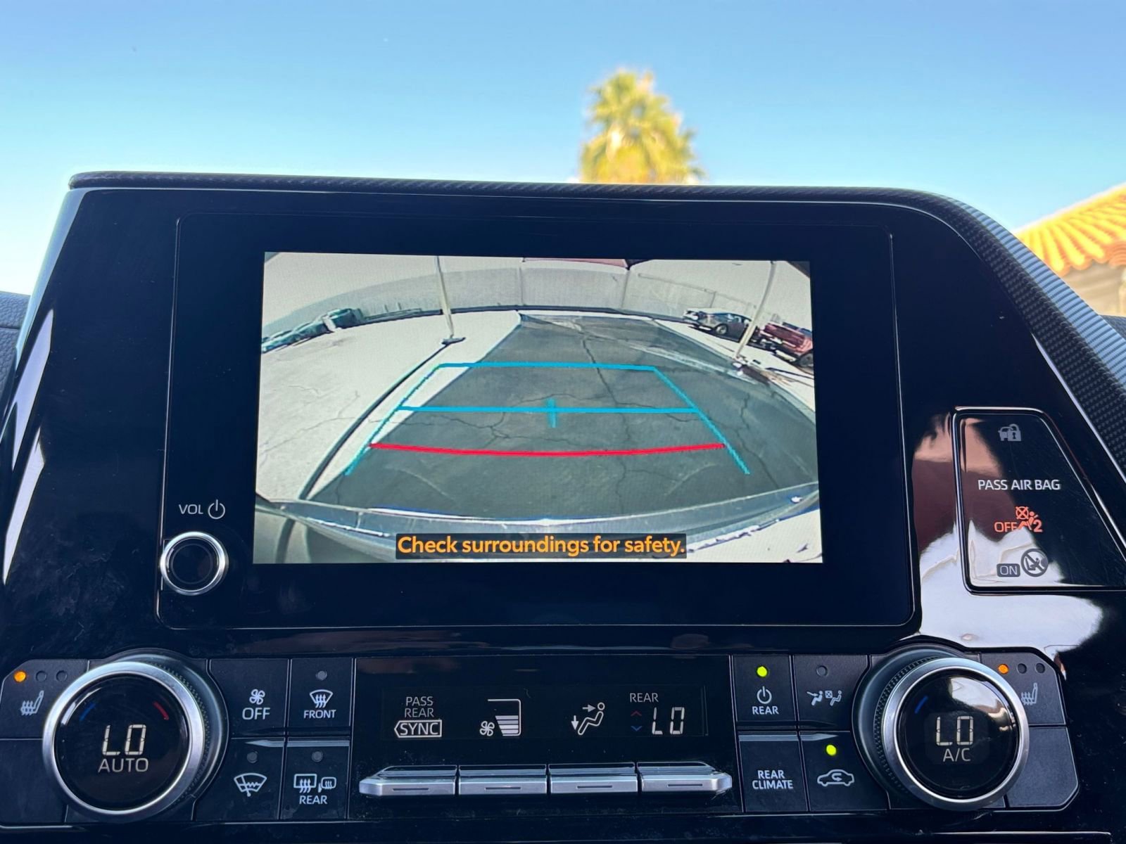 Thumbnail: 2025 Toyota Highlander - 25