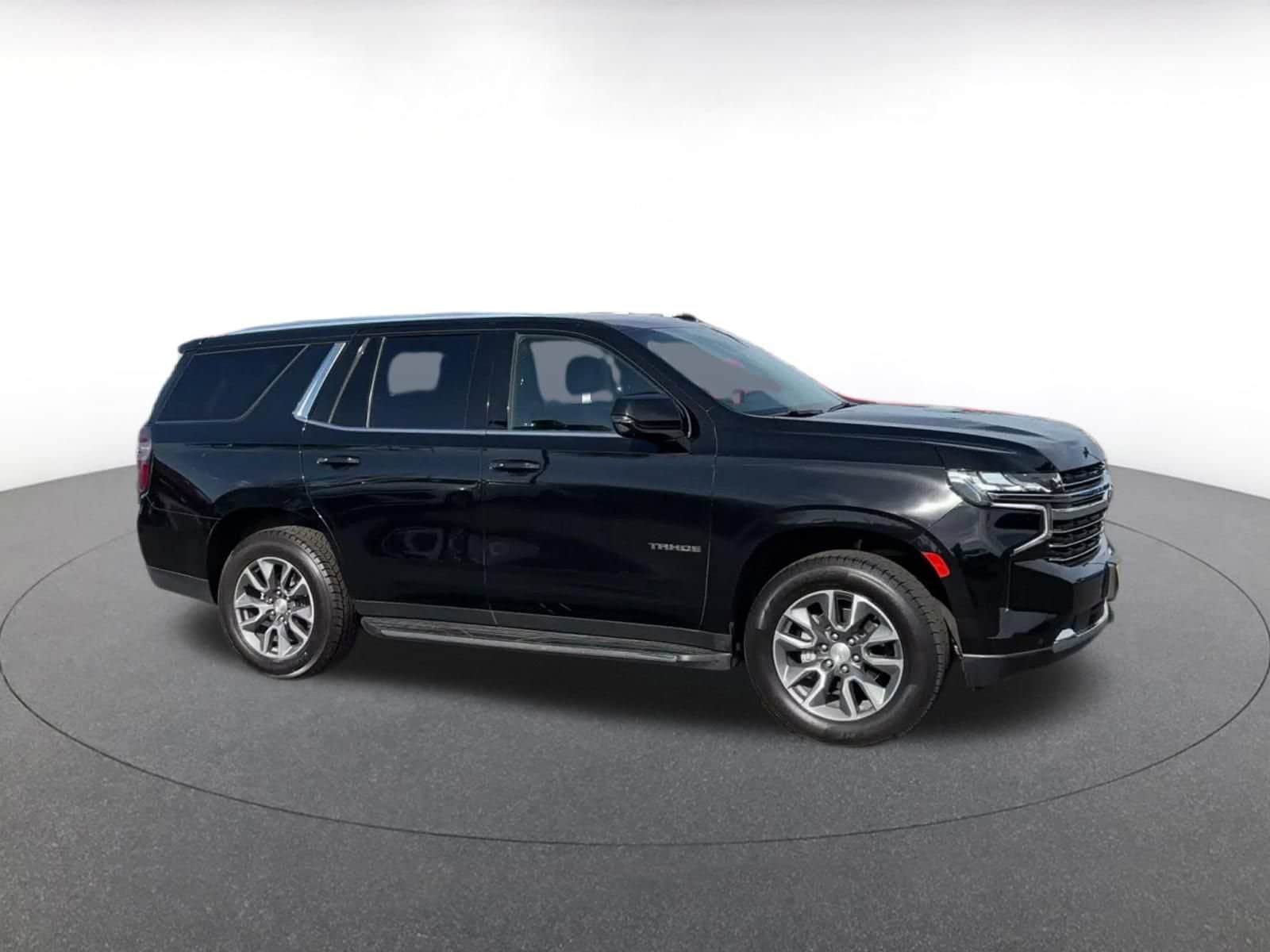 Thumbnail: 2024 Chevrolet Tahoe - 2