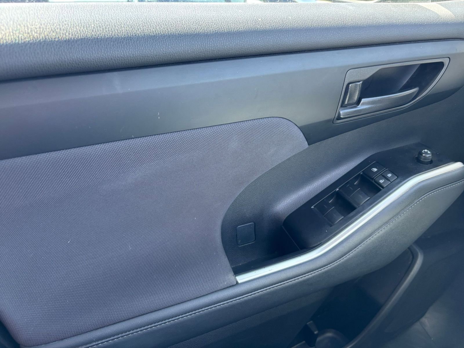 Thumbnail: 2025 Toyota Highlander - 18