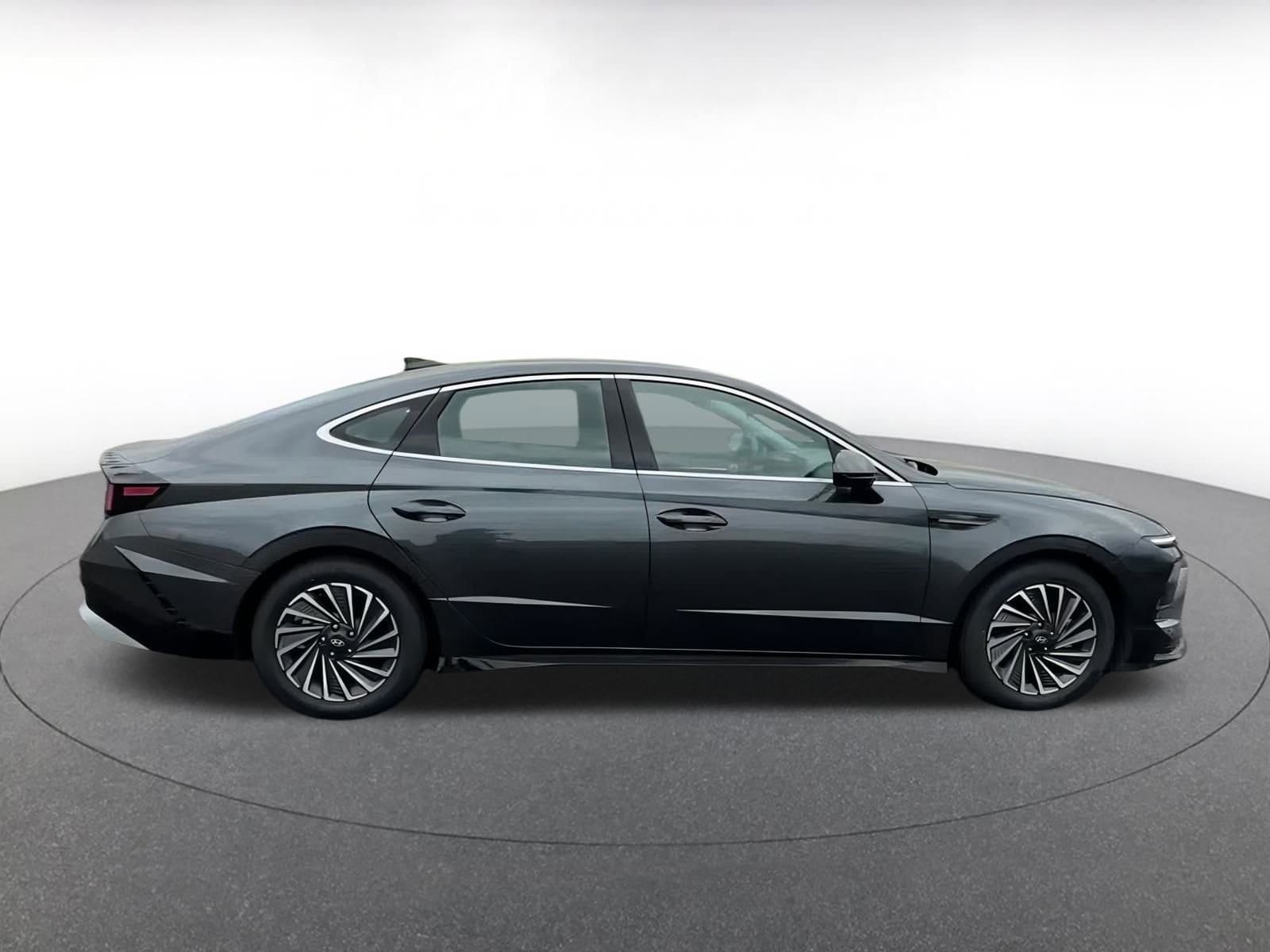 Thumbnail: 2024 Hyundai Sonata - 15