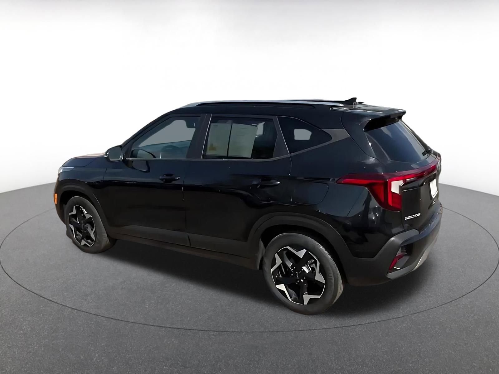 Thumbnail: 2025 Kia Seltos - 10