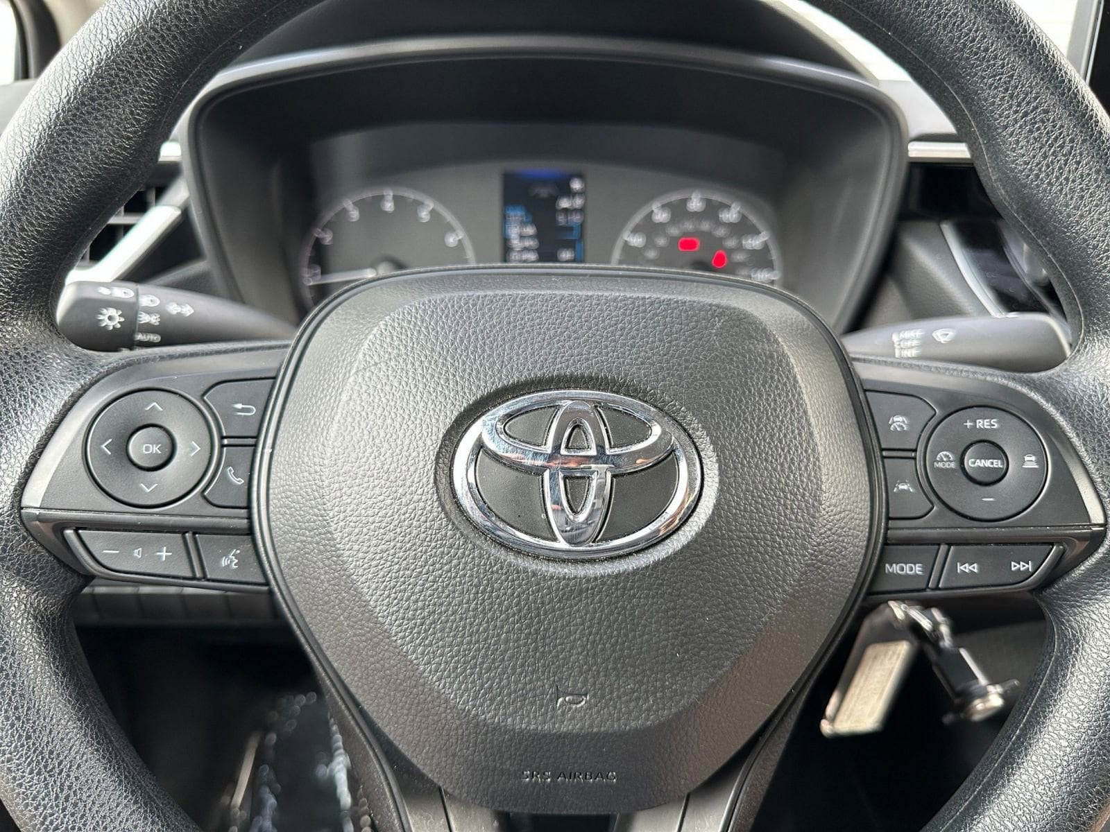 2024 Toyota Corolla LE 26