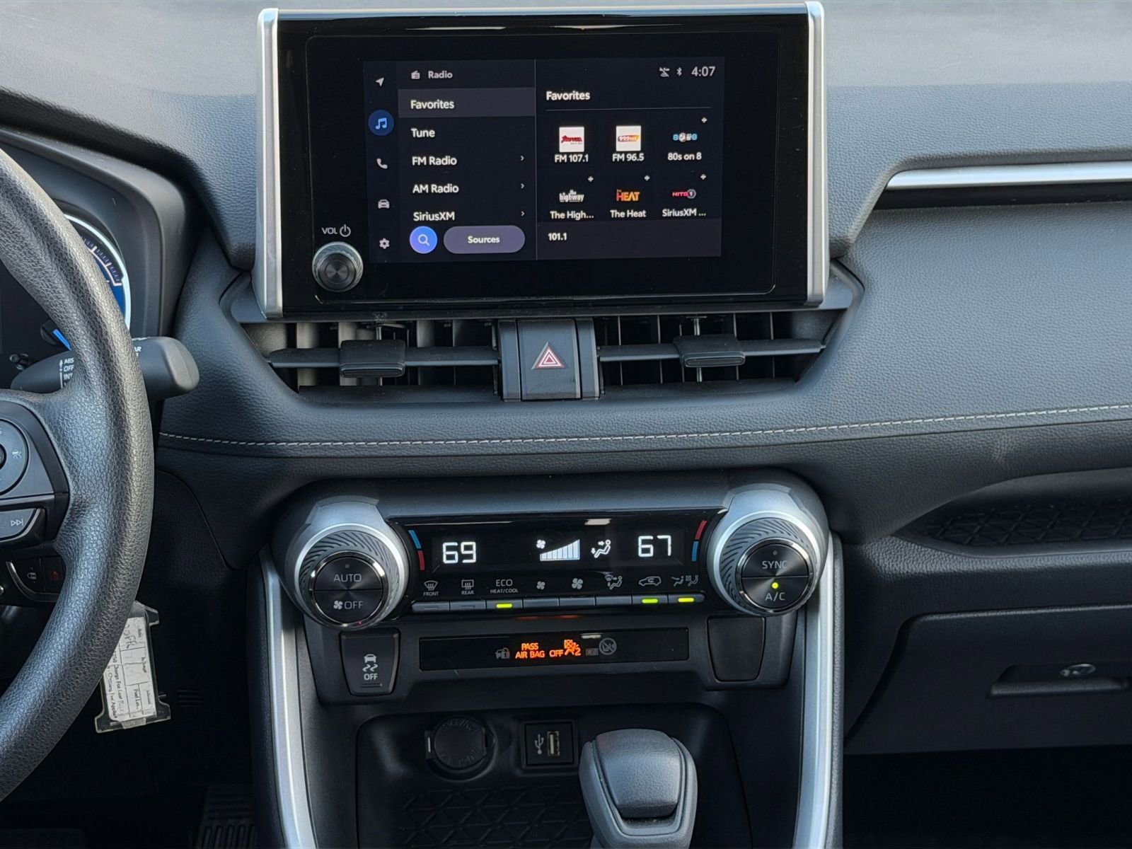 Thumbnail: 2025 Toyota RAV4 - 18