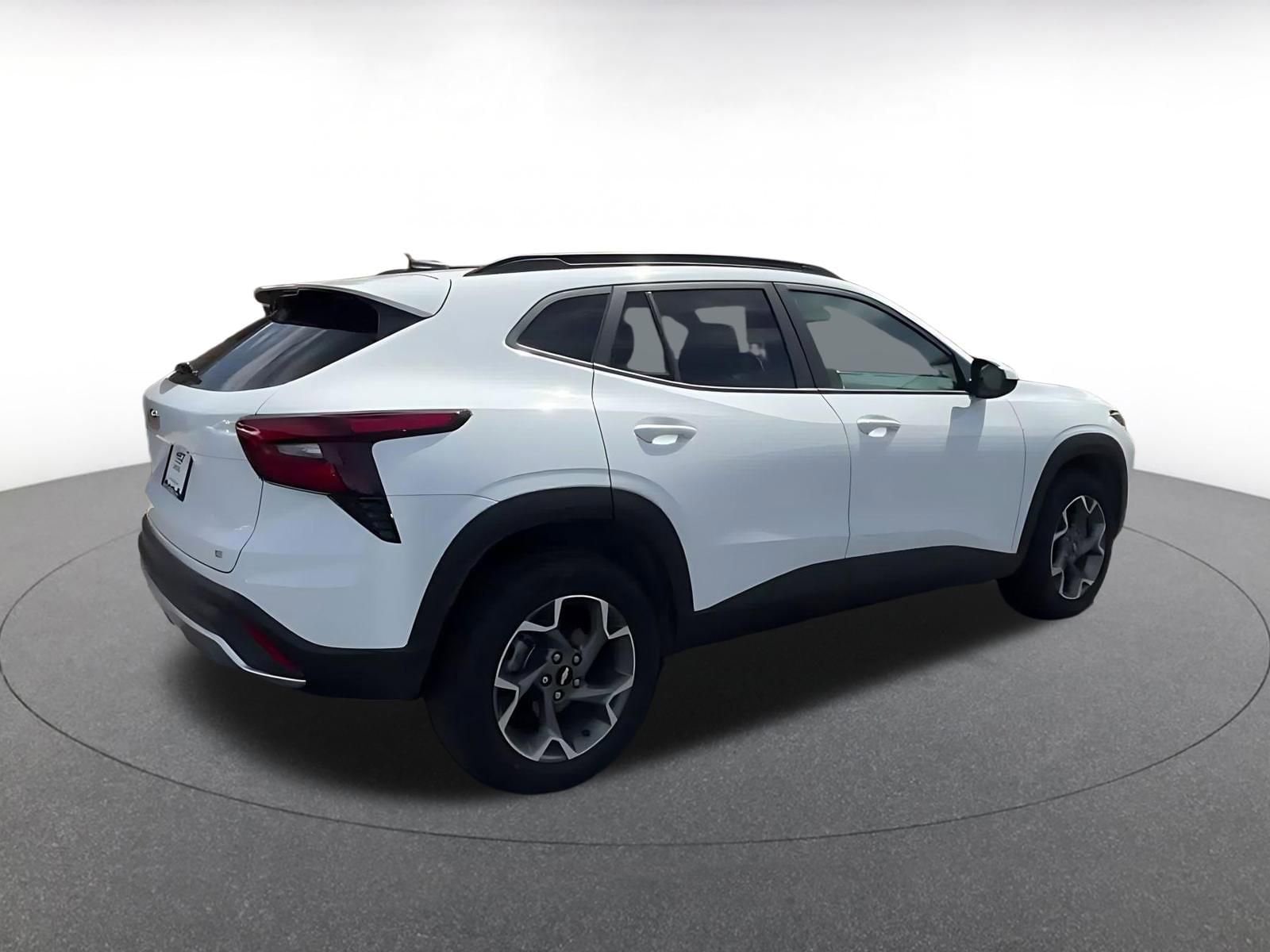 Thumbnail: 2025 Chevrolet Trax - 14