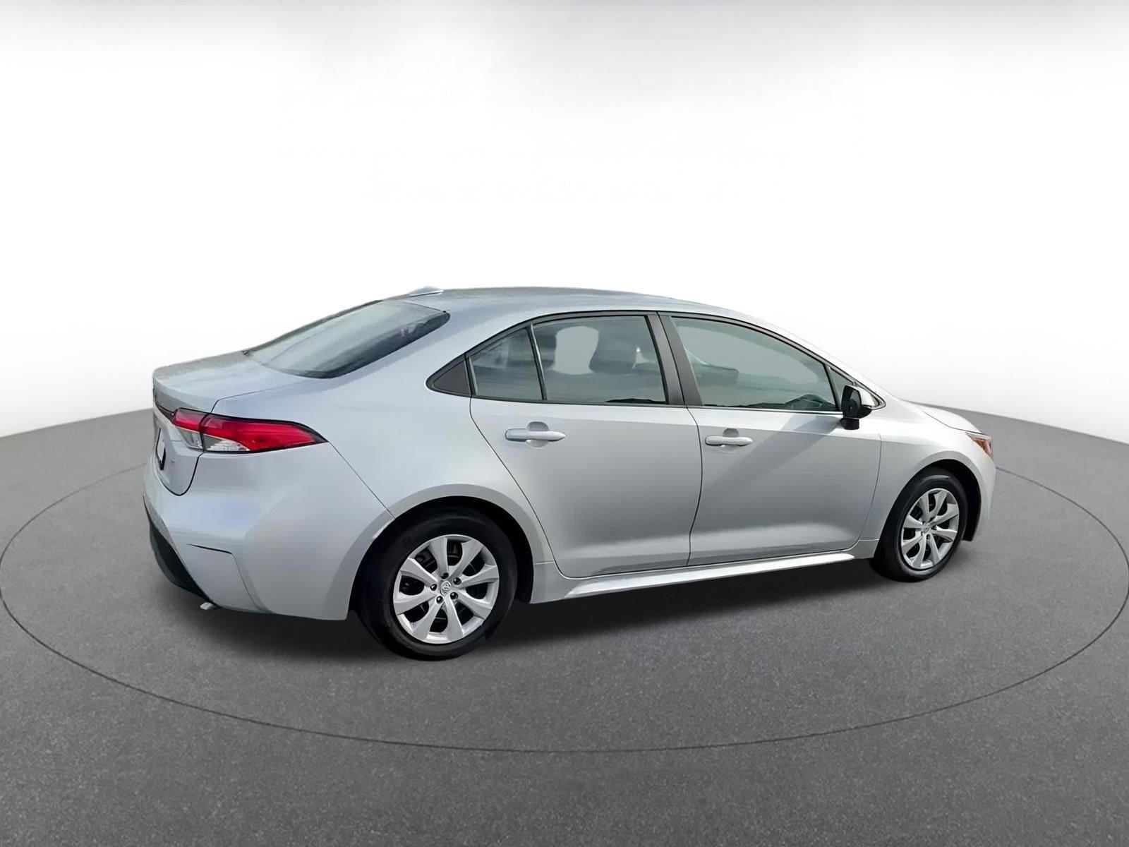 2024 Toyota Corolla LE 15