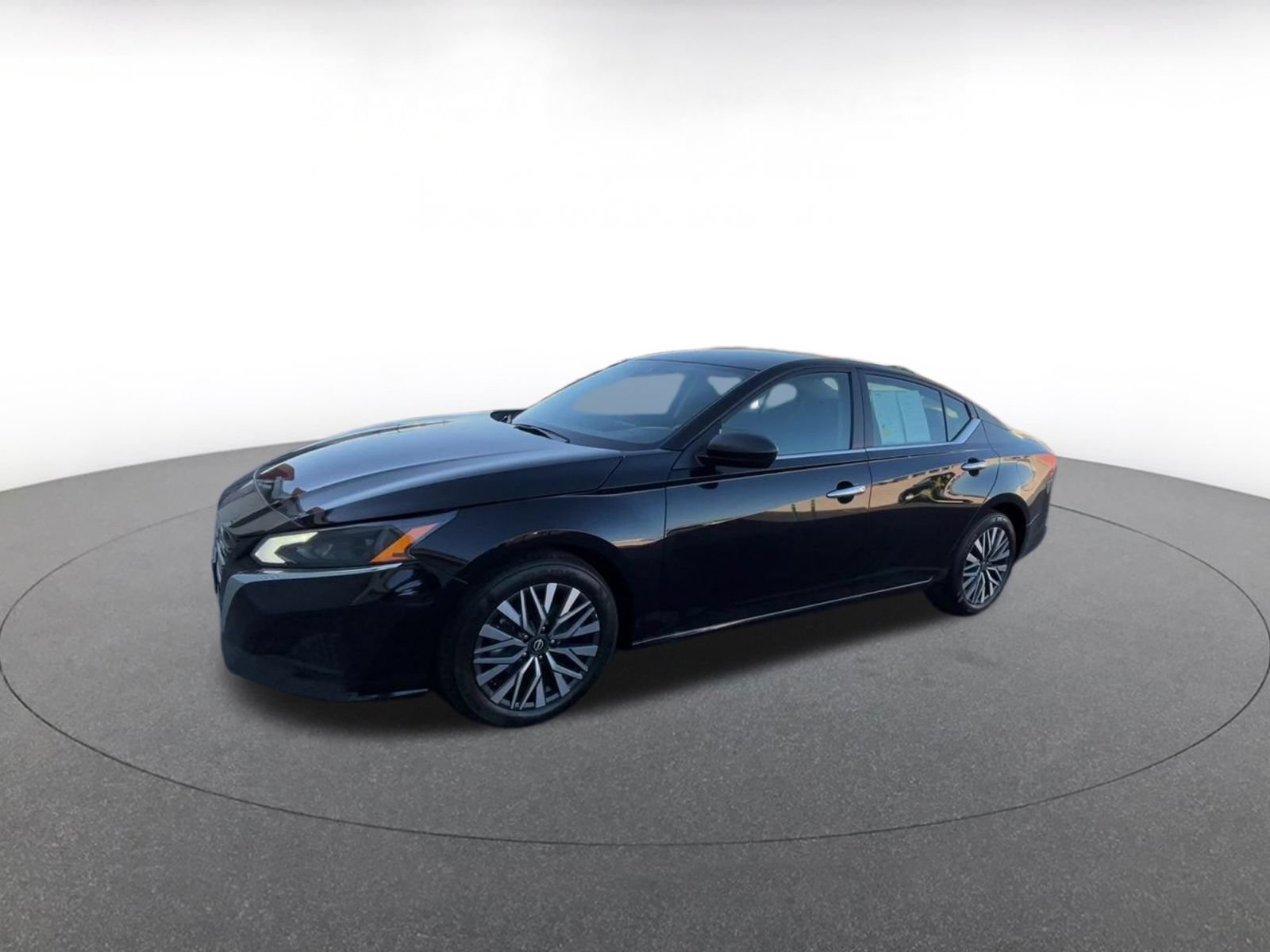 Thumbnail: 2025 Nissan Altima - 8