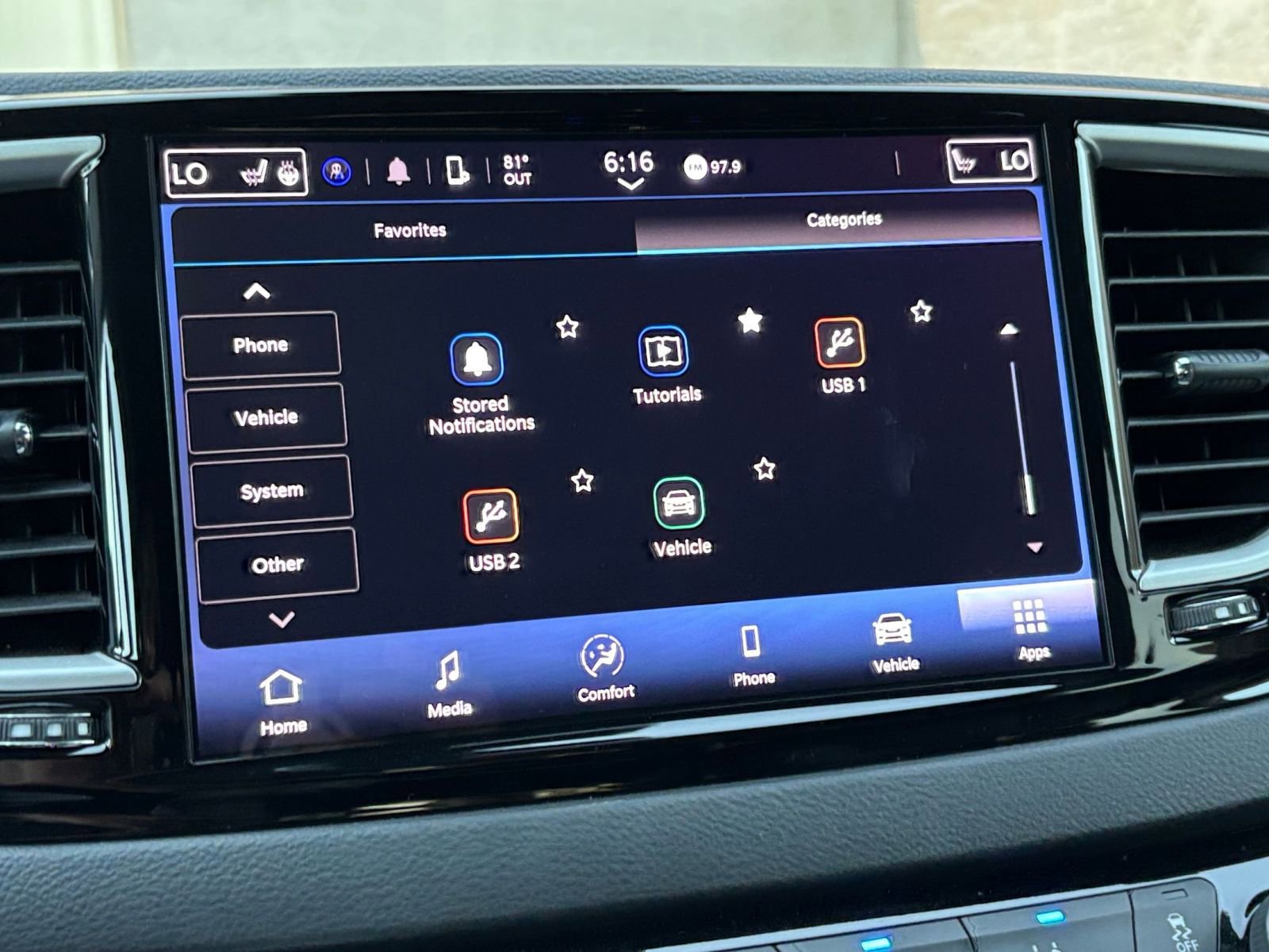 Thumbnail: 2024 Chrysler Pacifica - 20