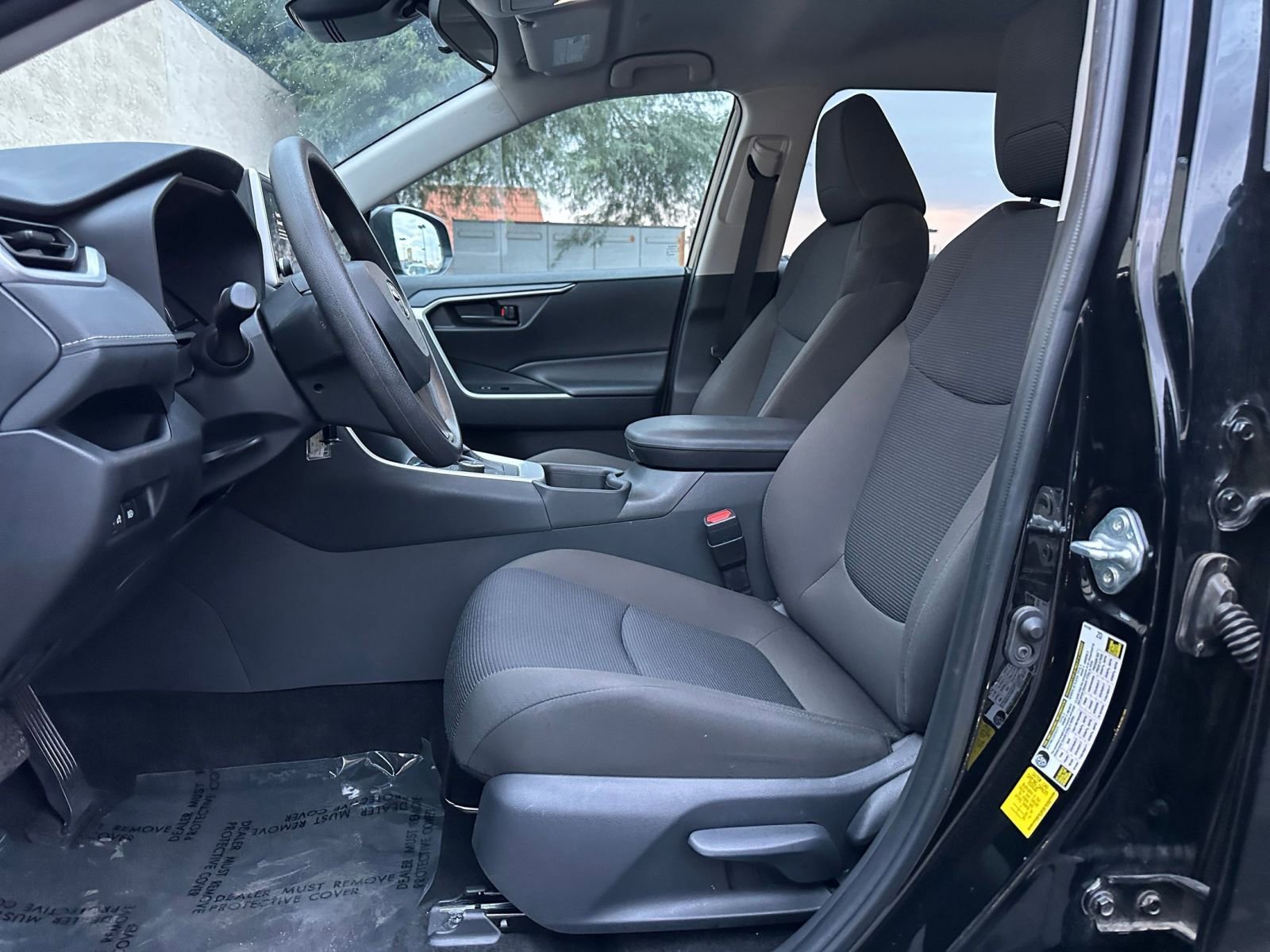 Thumbnail: 2025 Toyota RAV4 - 25