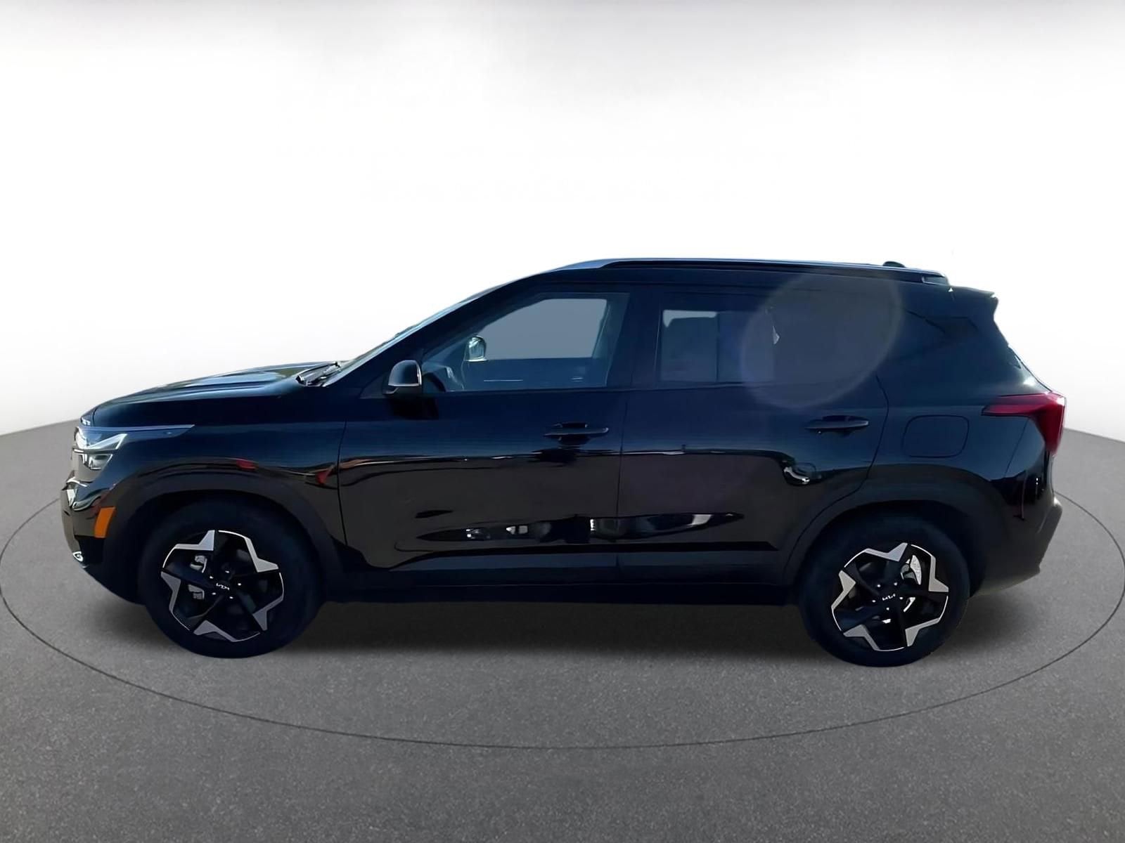 Thumbnail: 2025 Kia Seltos - 9