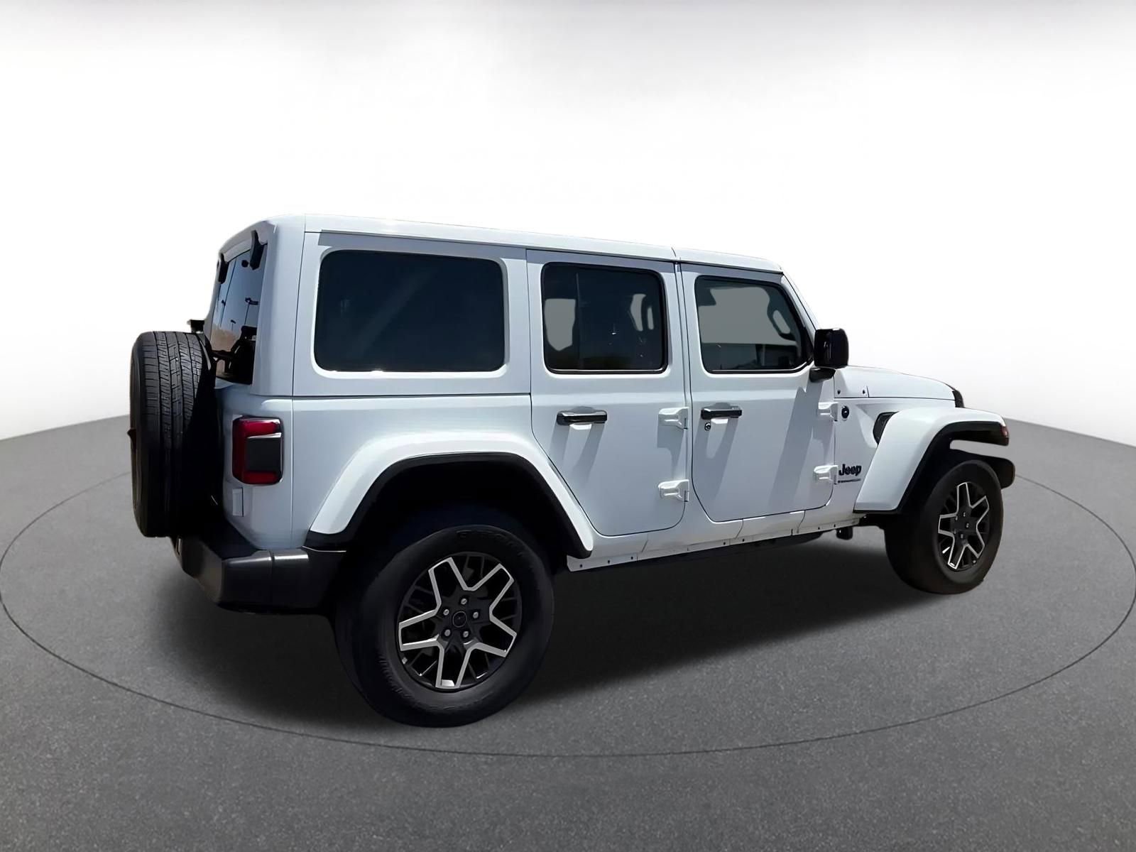 Thumbnail: 2025 Jeep Wrangler - 15