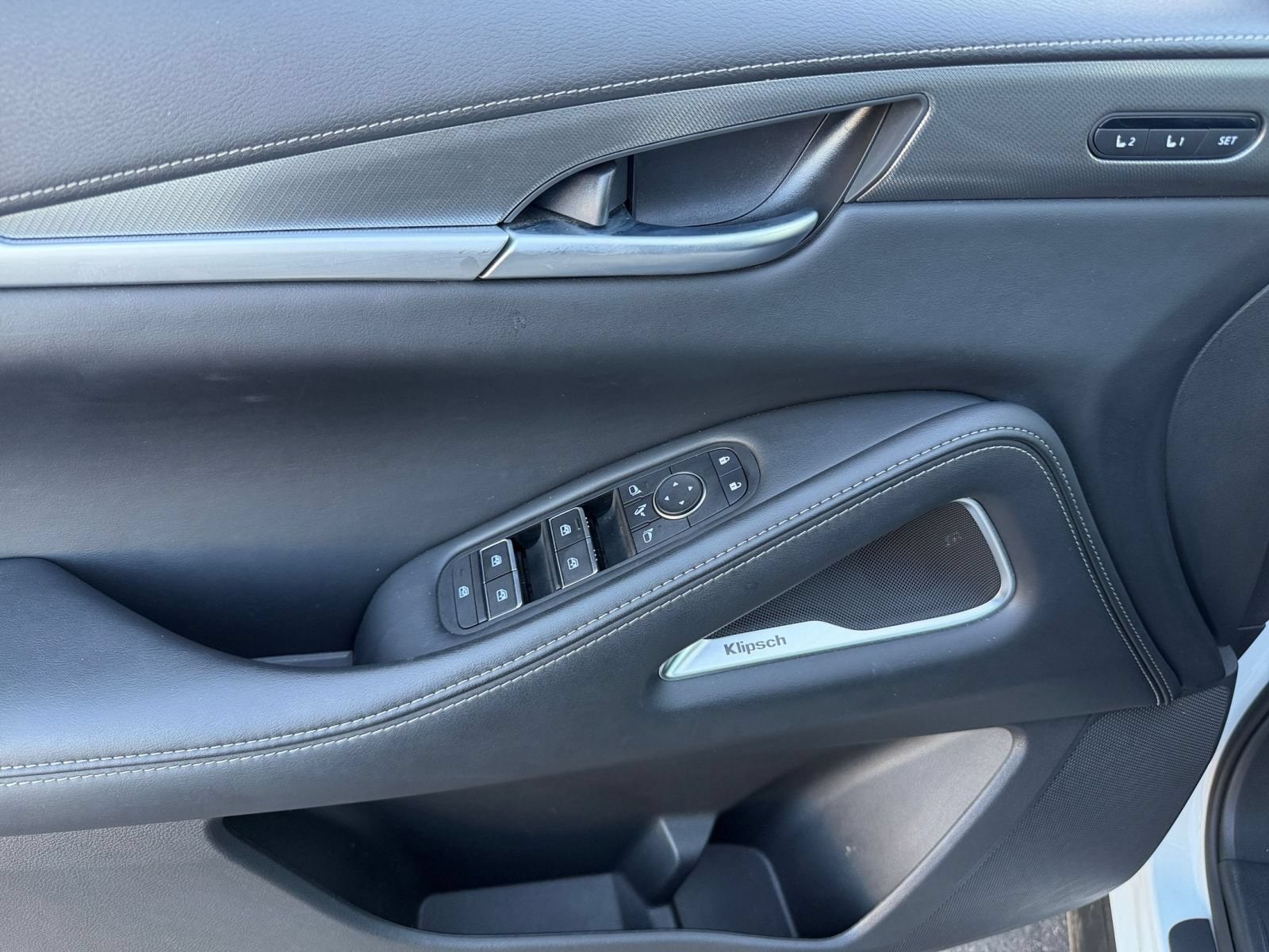 Thumbnail: 2026 INFINITI QX60 - 18