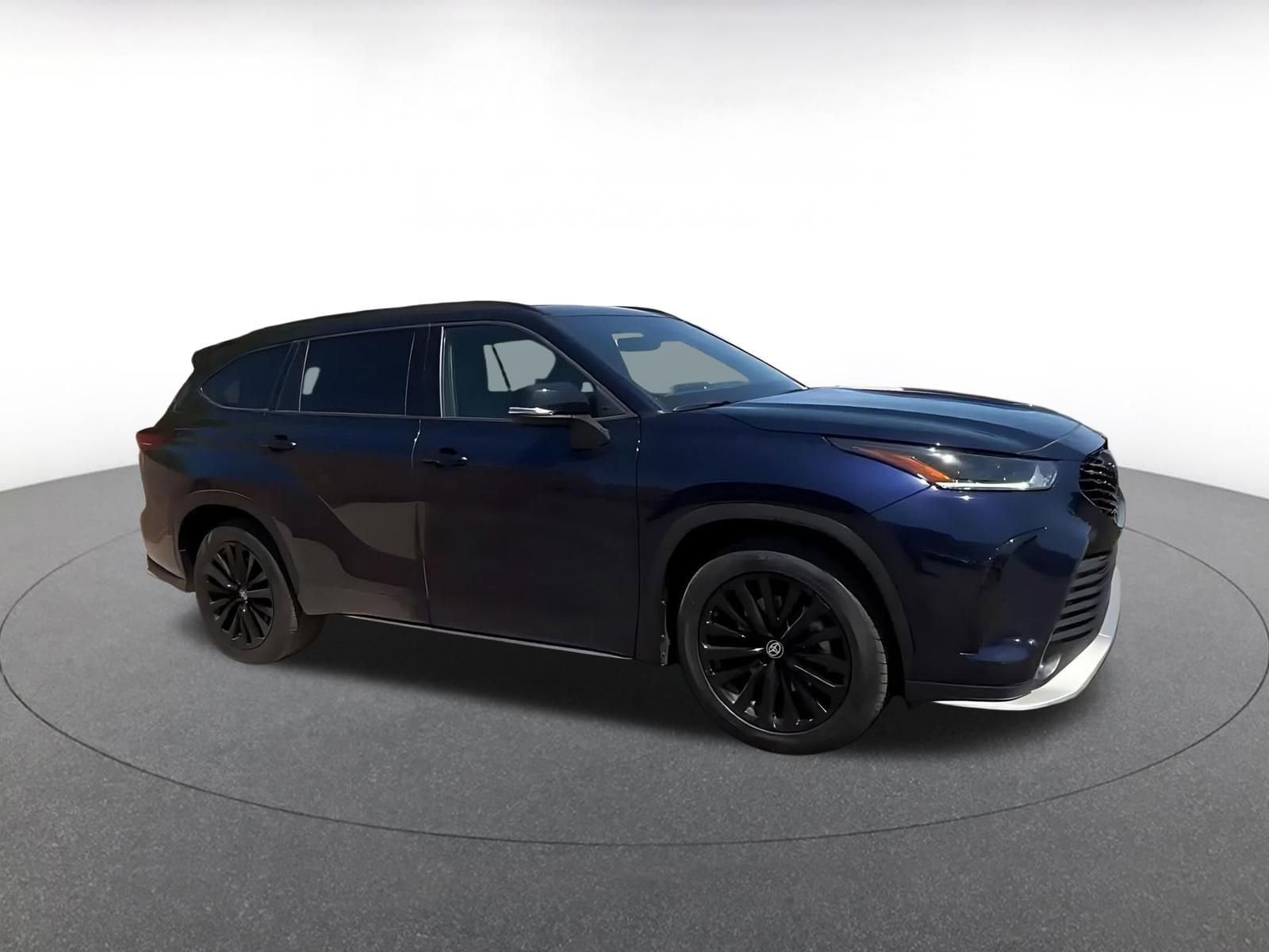 Thumbnail: 2025 Toyota Highlander - 2