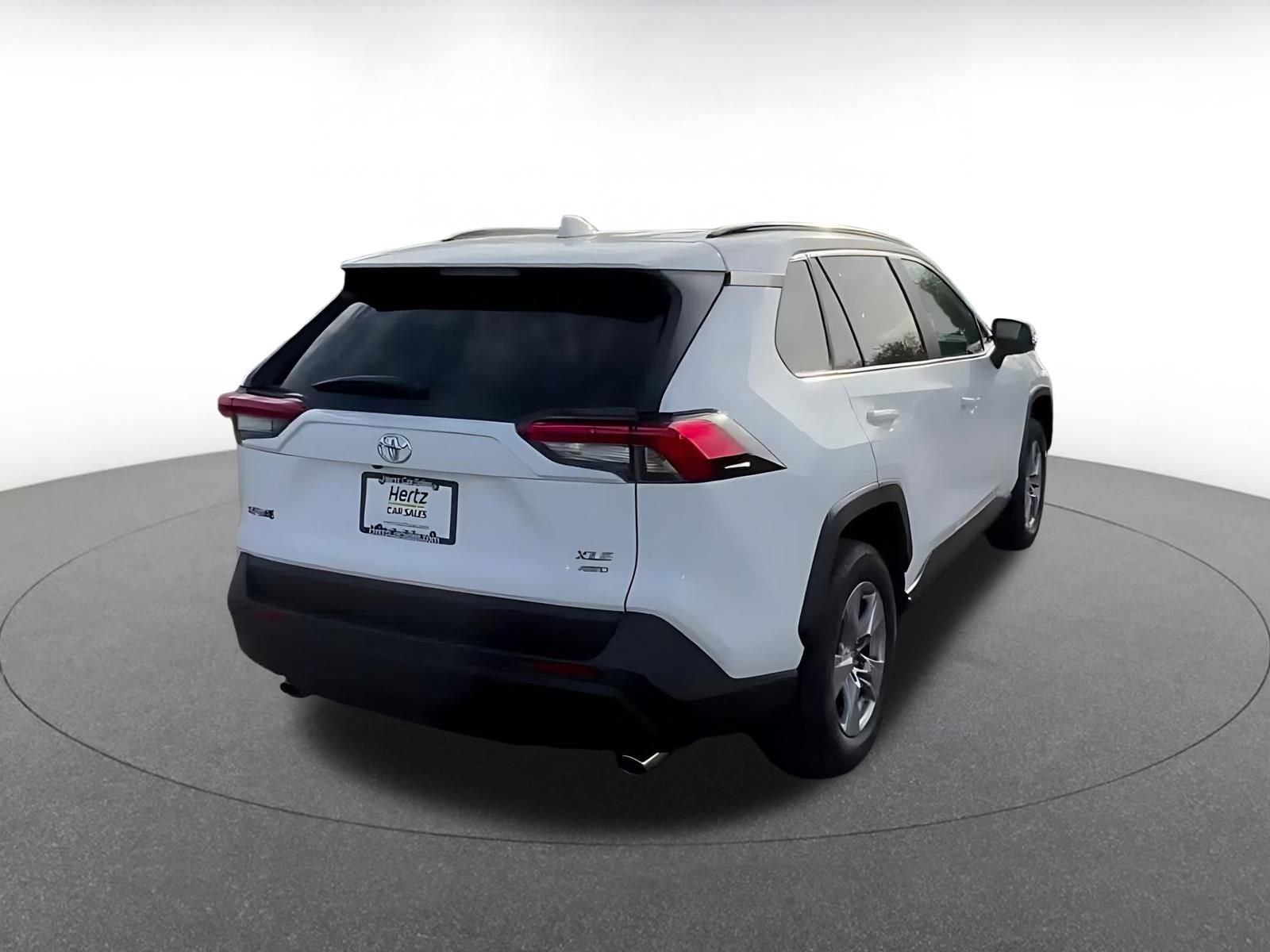 Thumbnail: 2025 Toyota RAV4 - 15