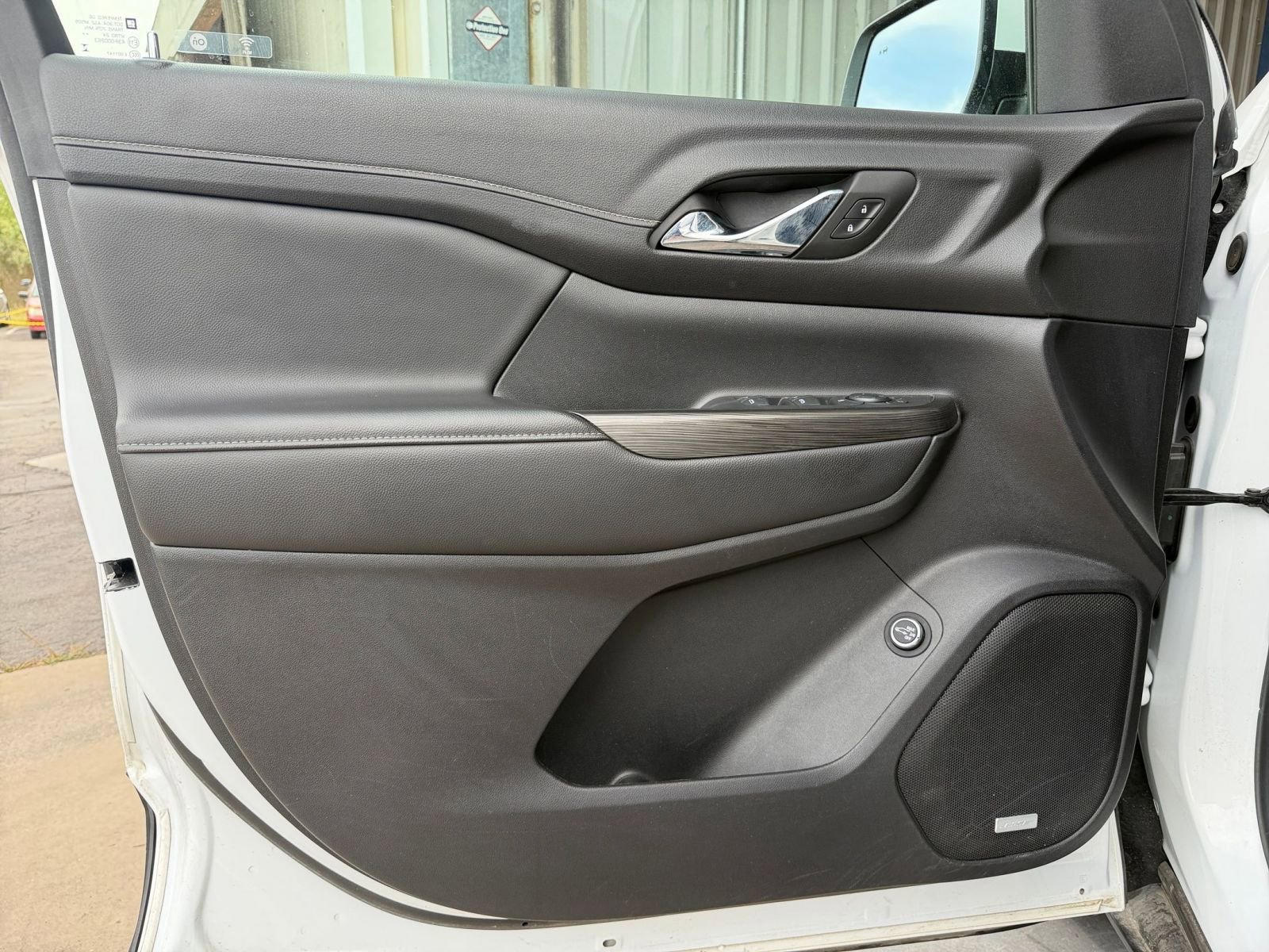 Thumbnail: 2023 GMC Acadia - 18