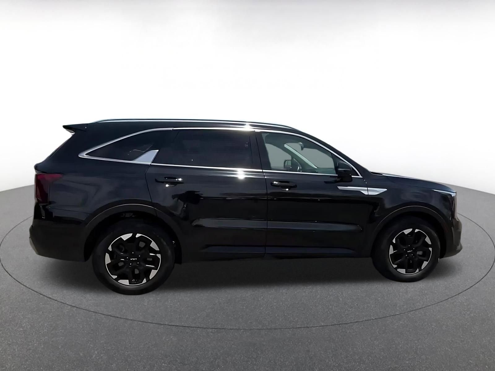 Thumbnail: 2024 Kia Sorento - 16