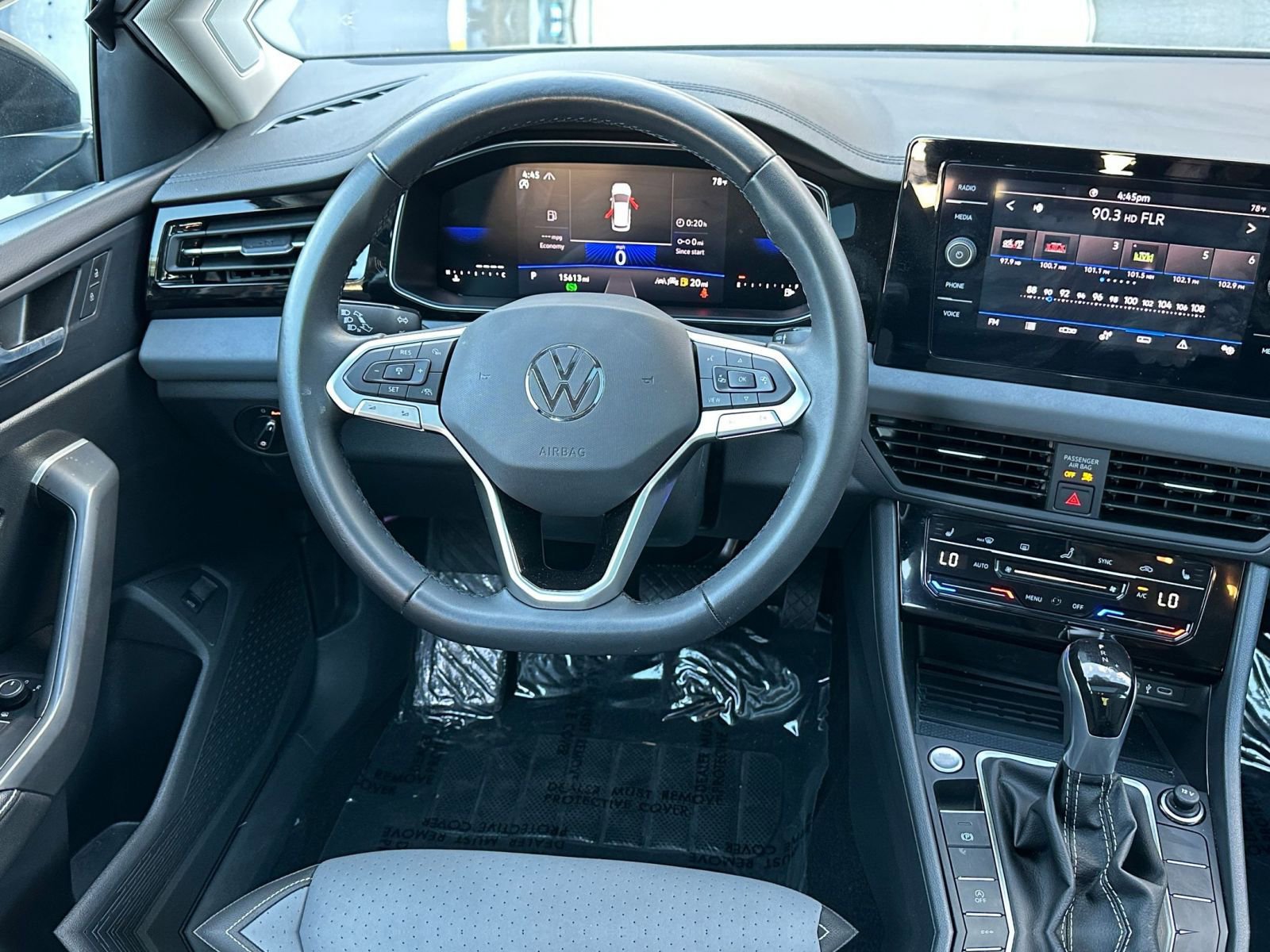 Thumbnail: 2025 Volkswagen Jetta - 34